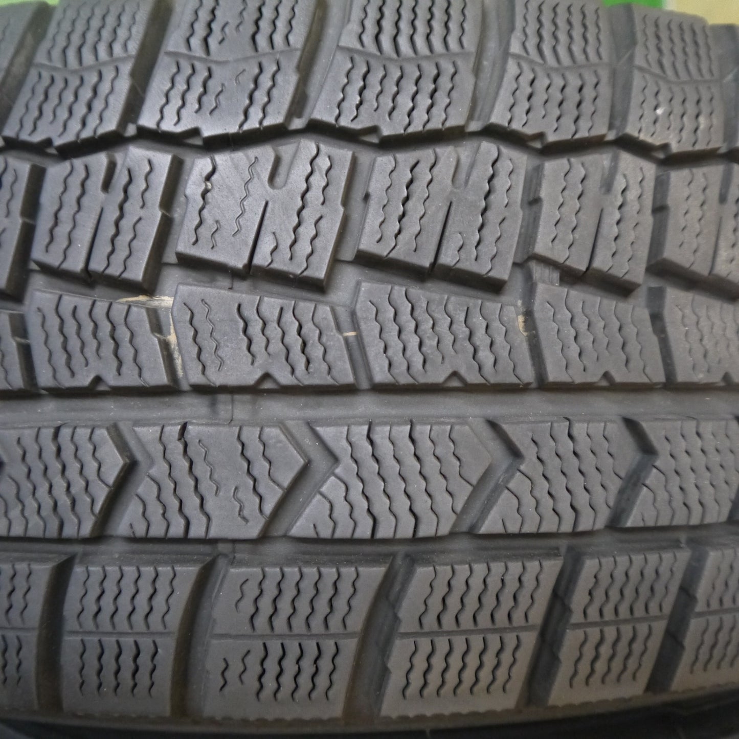 バリ溝！23年！キレイ！9.5分★スタッドレス 195/65R15 ダンロップ ウインターマックス WM02 MACBES MA7 マクベス 15インチ PCD114.3/5H★6021303Hス
