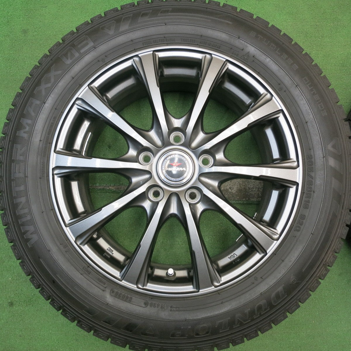 バリ溝！キレイ！8.5分★スタッドレス 205/60R16 ダンロップ ウインターマックス 03 AIRNOVA エアノヴァ 16インチ PCD114.3/5H★5052408HAス
