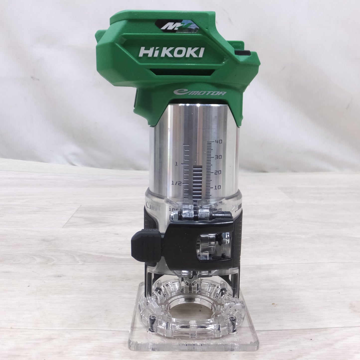 [送料無料] キレイ！付属品付き◆ハイコーキ HiKOKI 8mm 36V コードレス トリマ M3608DA ケース 充電器 バッテリー など 電動 工具◆
