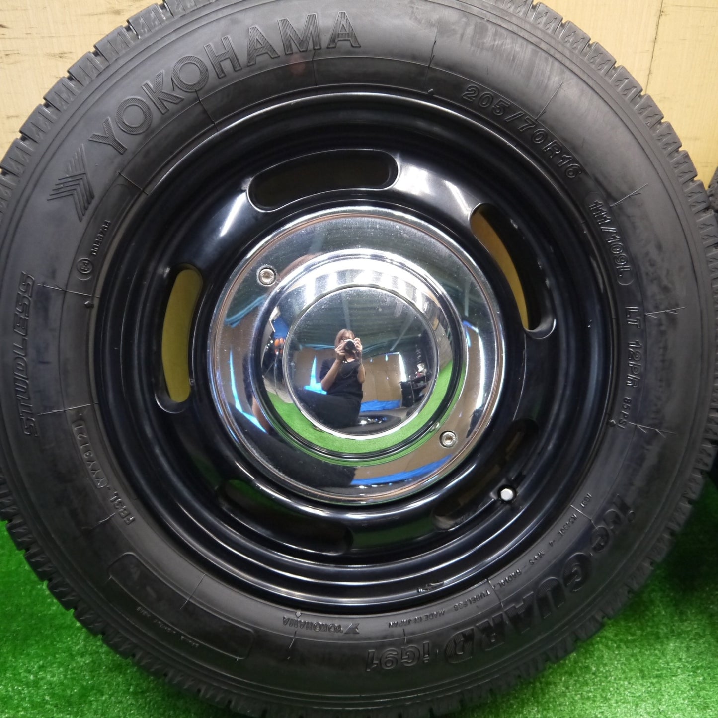 バリ溝！21年！キレイ！9.5分★ハイエース 等 205/70R16 111/109L スタッドレス ヨコハマ アイスガード iG91 flexdream カバー フレックスドリーム PCD139.7/6H★5101705Hス