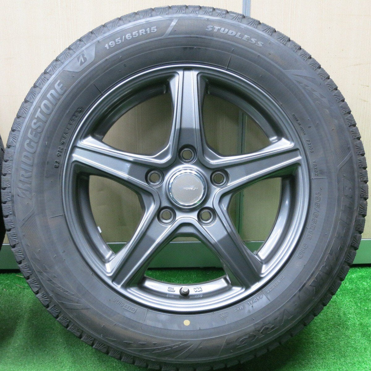 キレイ！22年★スタッドレス 195/65R15 ブリヂストン ブリザック VRX3 TOPRUN トップラン 15インチ PCD114.3/5H★4121103NJス