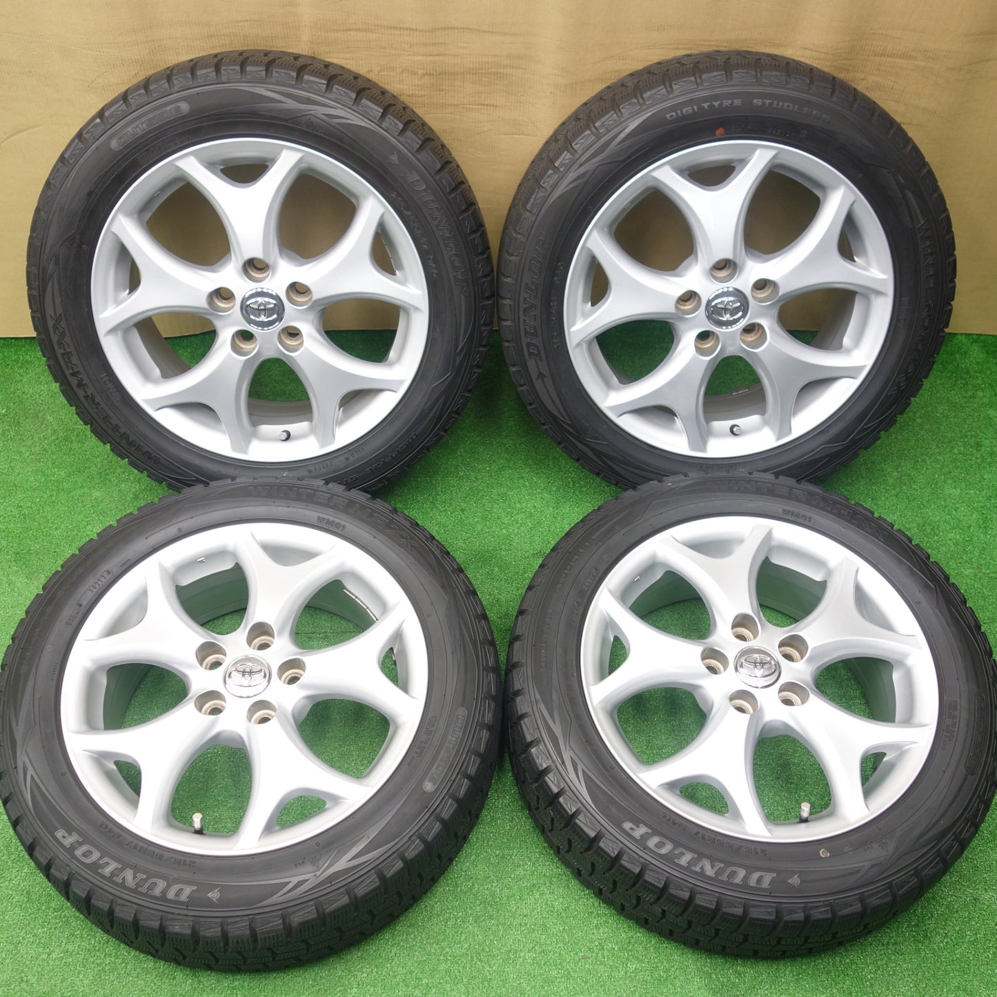 バリ溝！9分★トヨタ 50系 エスティマ 純正 215/55R17 スタッドレス ダンロップ ウインターマックス WM01 17インチ PCD114.3/5H★5122203KTス