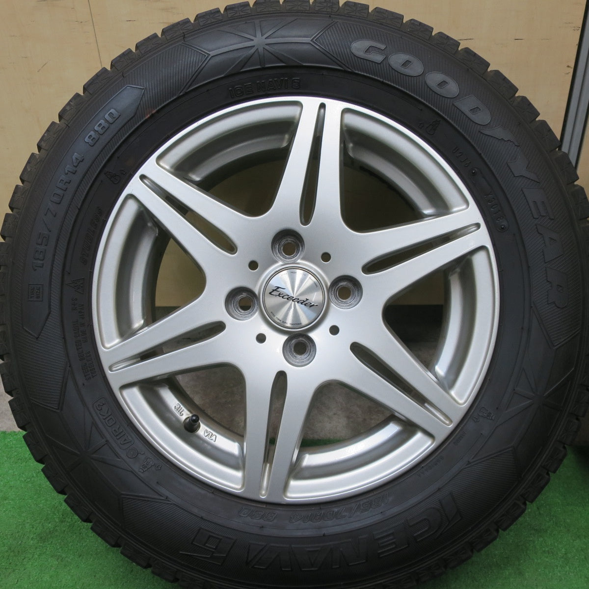 4本価格★スタッドレス 185/70R14 グッドイヤー アイスナビ6 Exceeder エクシーダー 14インチ PCD100/4H★5052302TTス