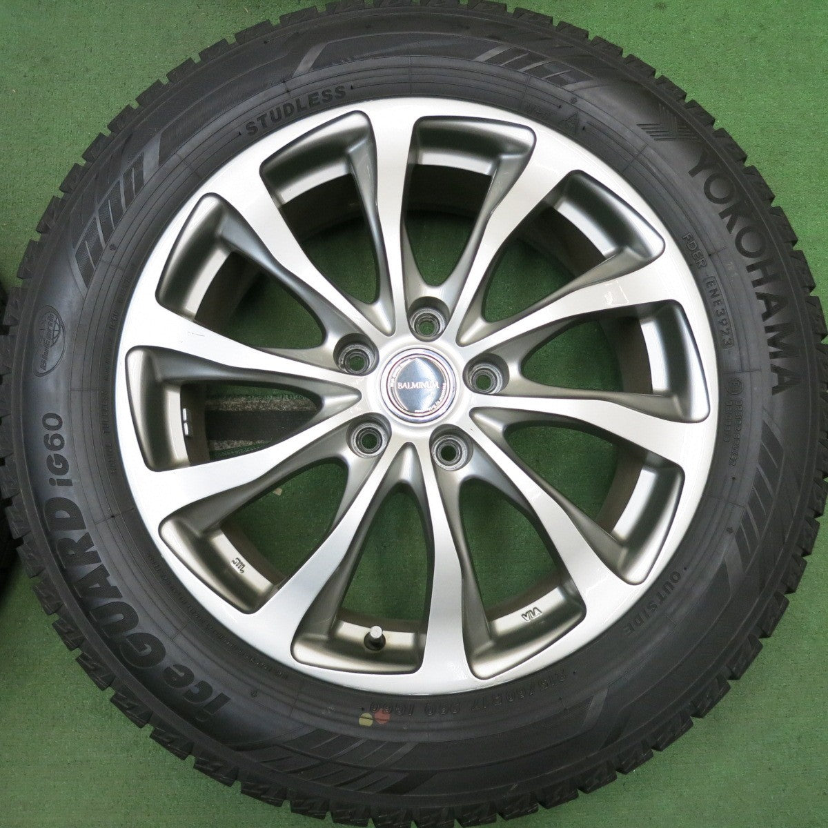 バリ溝！23年！9.5分★スタッドレス 215/60R17 ヨコハマ アイスガード iG60 BALMINUM バルミナ 17インチ PCD114.3/5H★5100404HAス