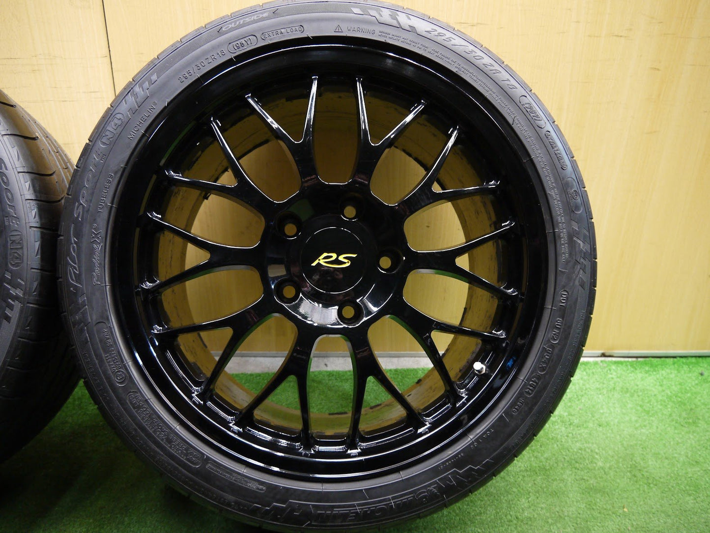 *送料無料* ４本価格 キレイ★ポルシェ 等 BBS タイプ 235/40R18 295/30R18 ミシュラン パイロット スポーツ N4 社外 アルミ★2030201クノ