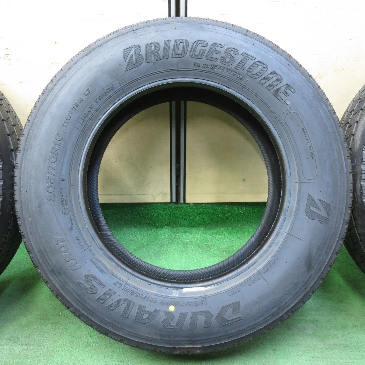 25年！ほぼ未使用！6本★トラック タイヤ 205/70R16 111/109N ブリヂストン デュラビス R207 DURAVIS 16インチ★5071003イノタ