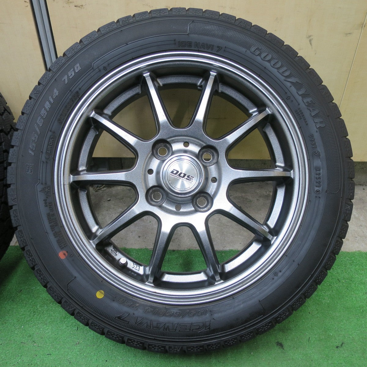 バリ溝！21年！キレイ！9分★スタッドレス 155/65R14 グッドイヤー アイスナビ7 D.O.S. DOS 14インチ PCD100/4H★5060702TTス