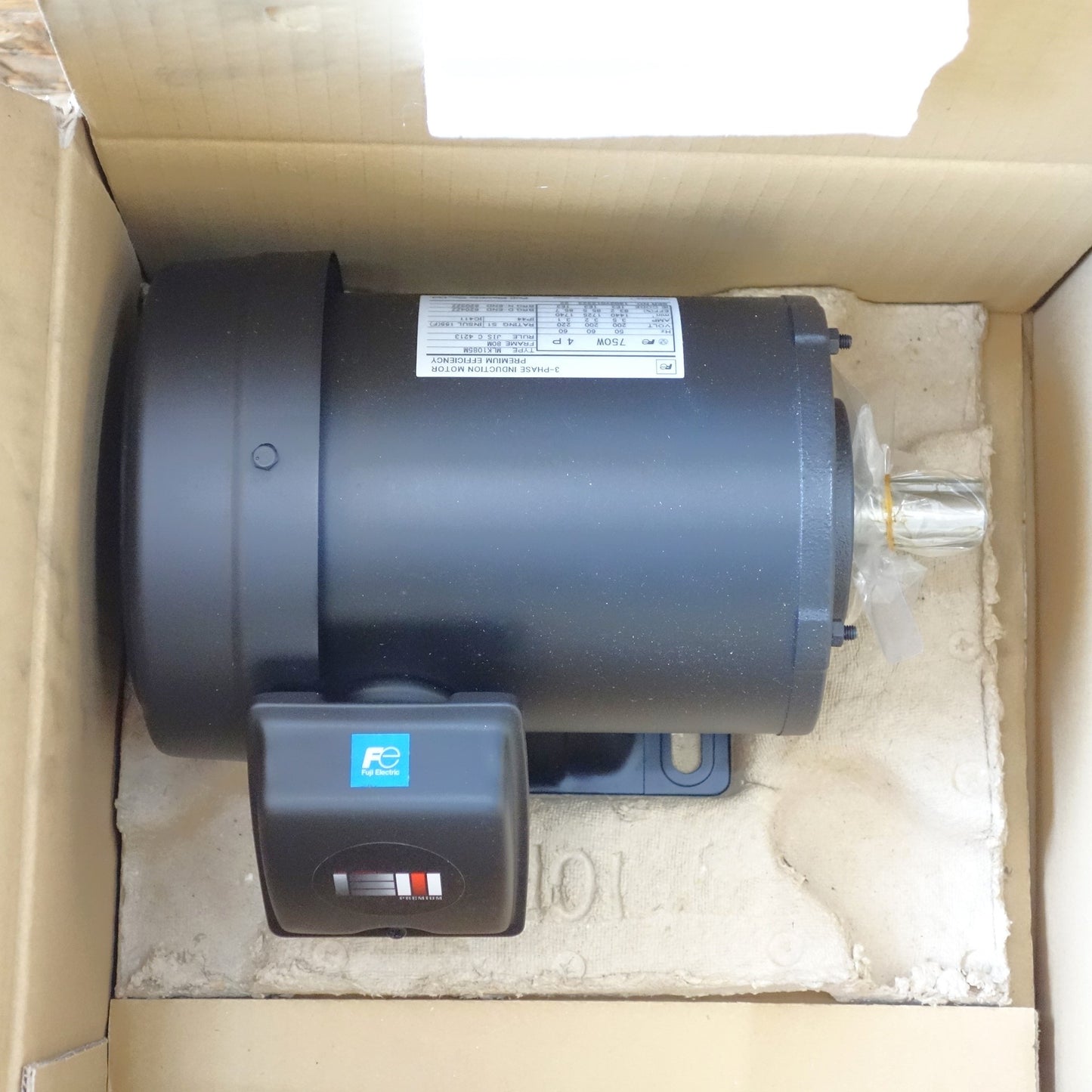 [送料無料] 未使用◆FUJI MOTOR 富士電機 低圧三相プレミアム効率モータ MLK1085M 200V◆