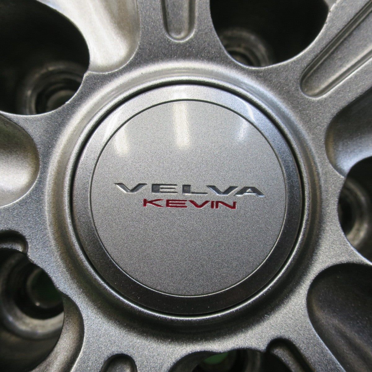 バリ溝！キレイ！9分★スタッドレス 225/60R18 ヨコハマ アイスガード G075 VELVA KEVIN ヴェルヴァ ケヴィン 18インチ PCD114.3/5H★5102304イス