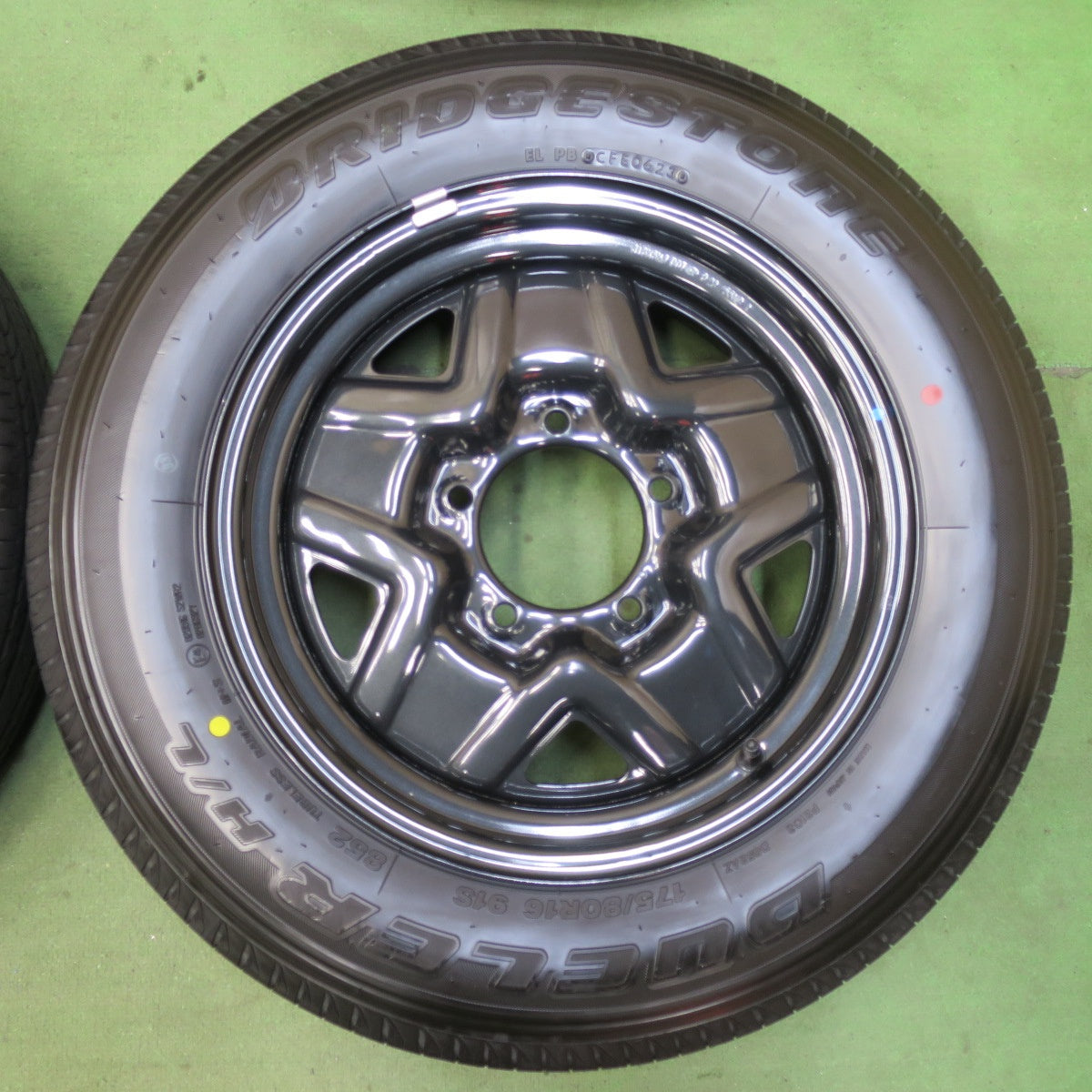 新車外し！23年★スズキ JB64W ジムニー 純正 スチール 175/80R16 ブリヂストン デューラー H/L 852 16インチ PCD139.7/5H★5112901イノ