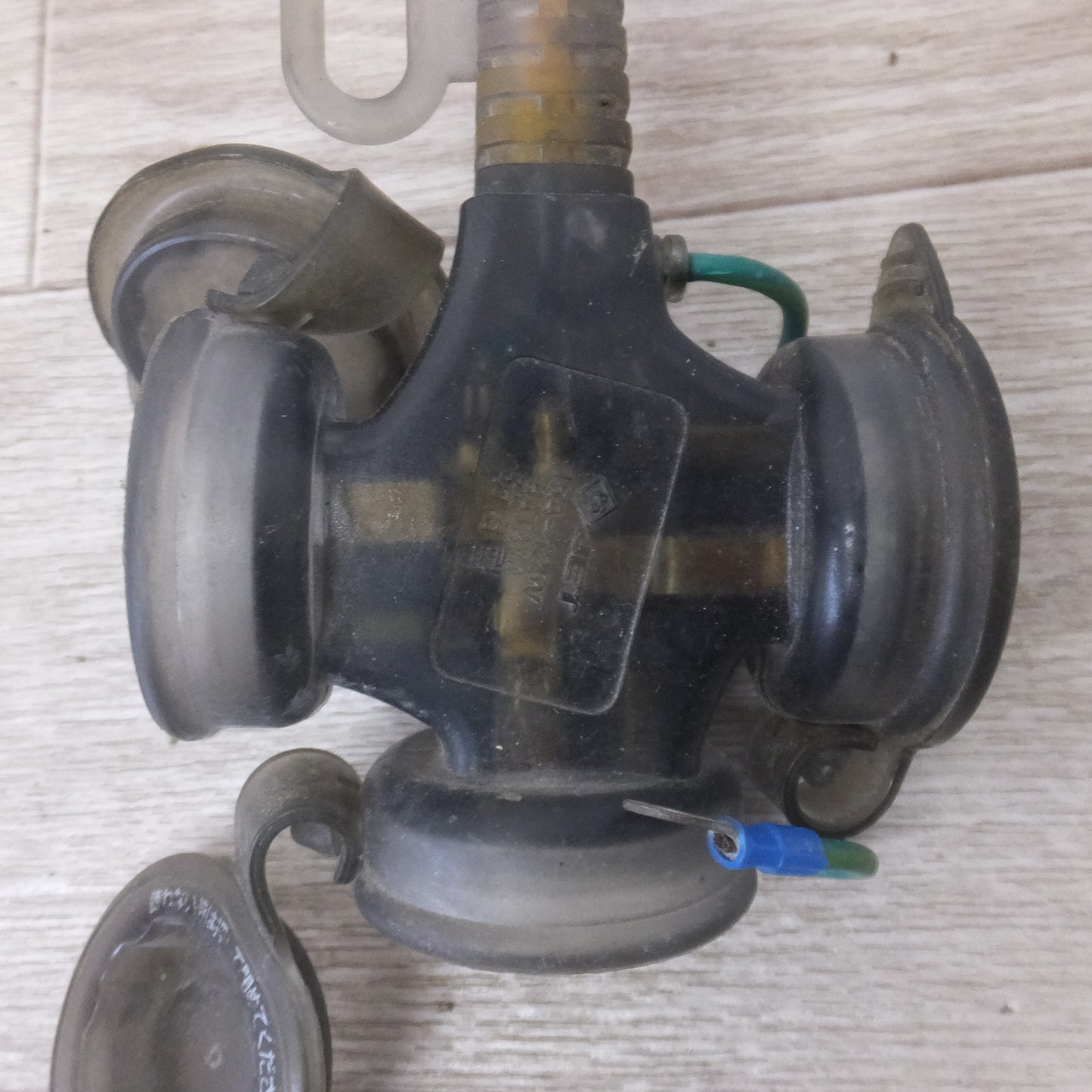 [送料無料] ★畑屋 HATAYA 漏電遮断器付 BFX延長コード 屋外用 BFX-013KC　15A 100V 0.7m VCT 2.0mm×3C★