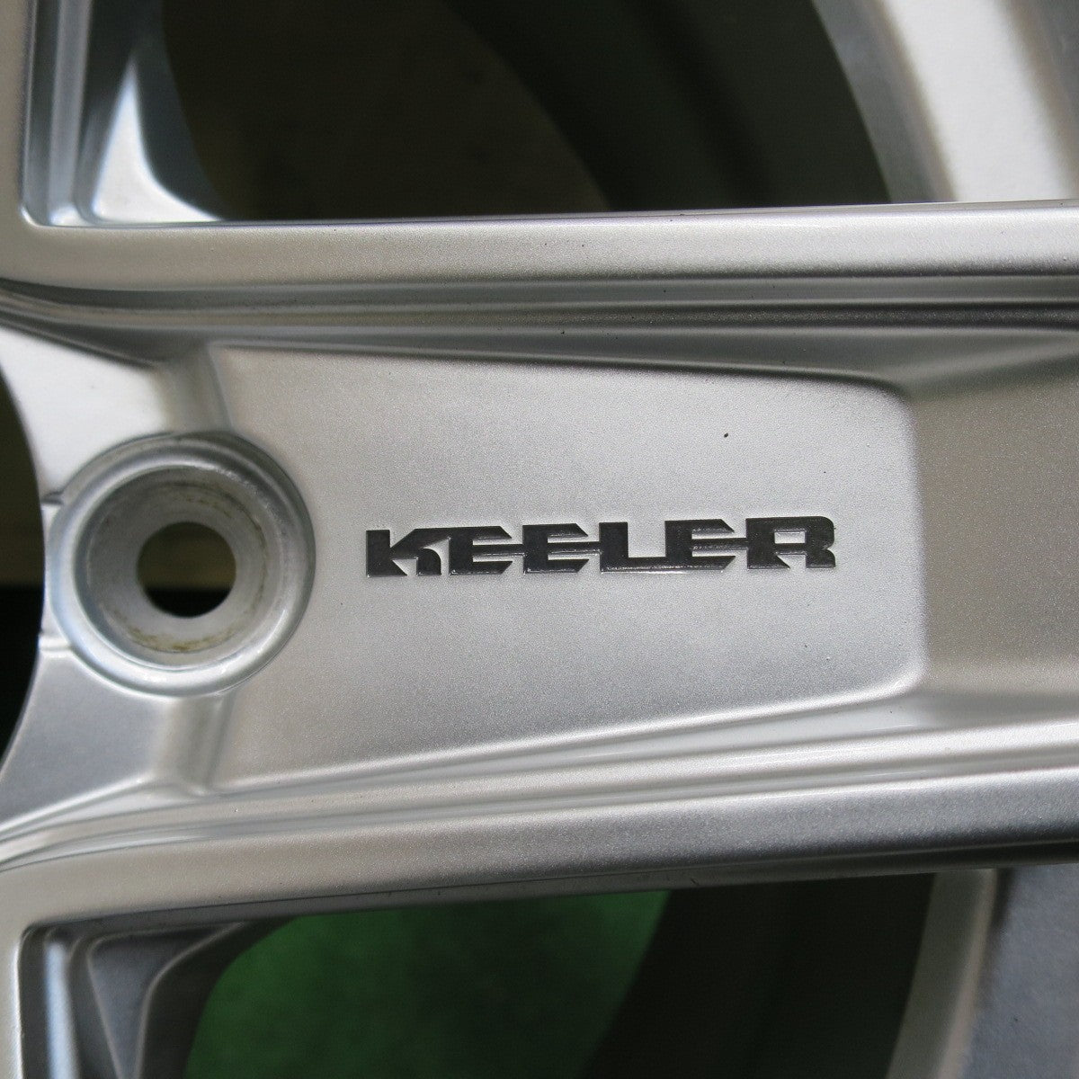 [送料無料] バリ溝！22年！キレイ！9.5分以上★ジムニー シエラ 等 KEELER スタッドレス 195/80R15 107/105L ヨコハマ アイスガード G075 キーラー 15インチ PCD139.7/5H★4121407イス
