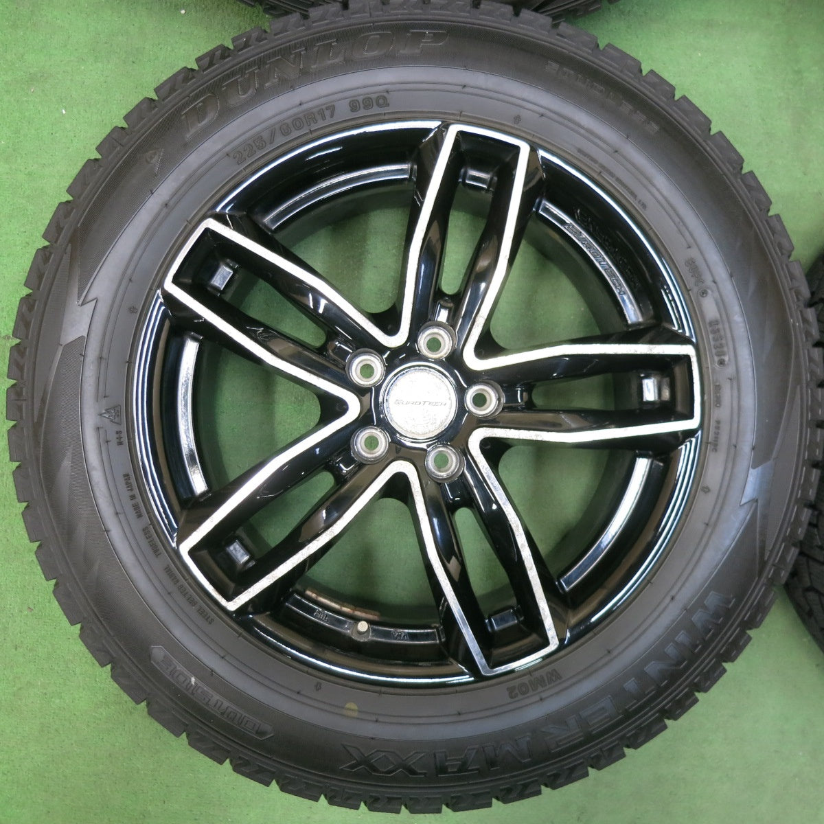 [送料無料] バリ溝！20年！9.5分★プジョー 等 EUROTECH 225/60R17 スタッドレス ダンロップ ウインターマックス WM02 ユーロテック 17インチ PCD108/5H★4122501SYス
