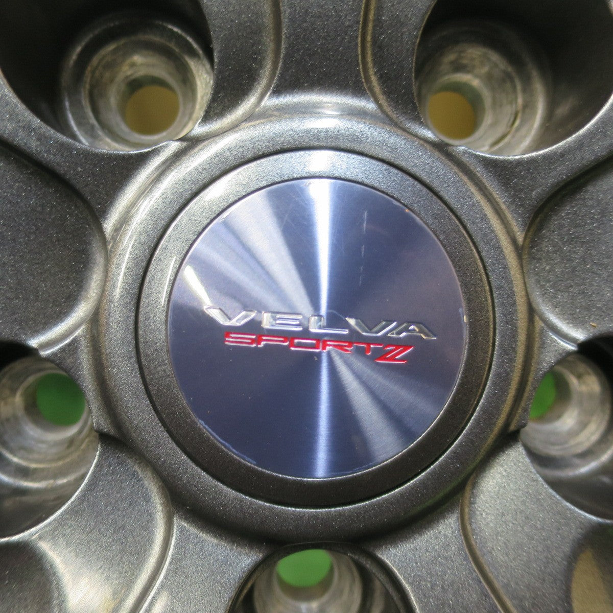 バリ溝！9分★スタッドレス 205/60R16 ヨコハマ アイスガード iG60 VELVA SPORTZ ヴェルヴァ 16インチ PCD114.3/5H★6020604イス