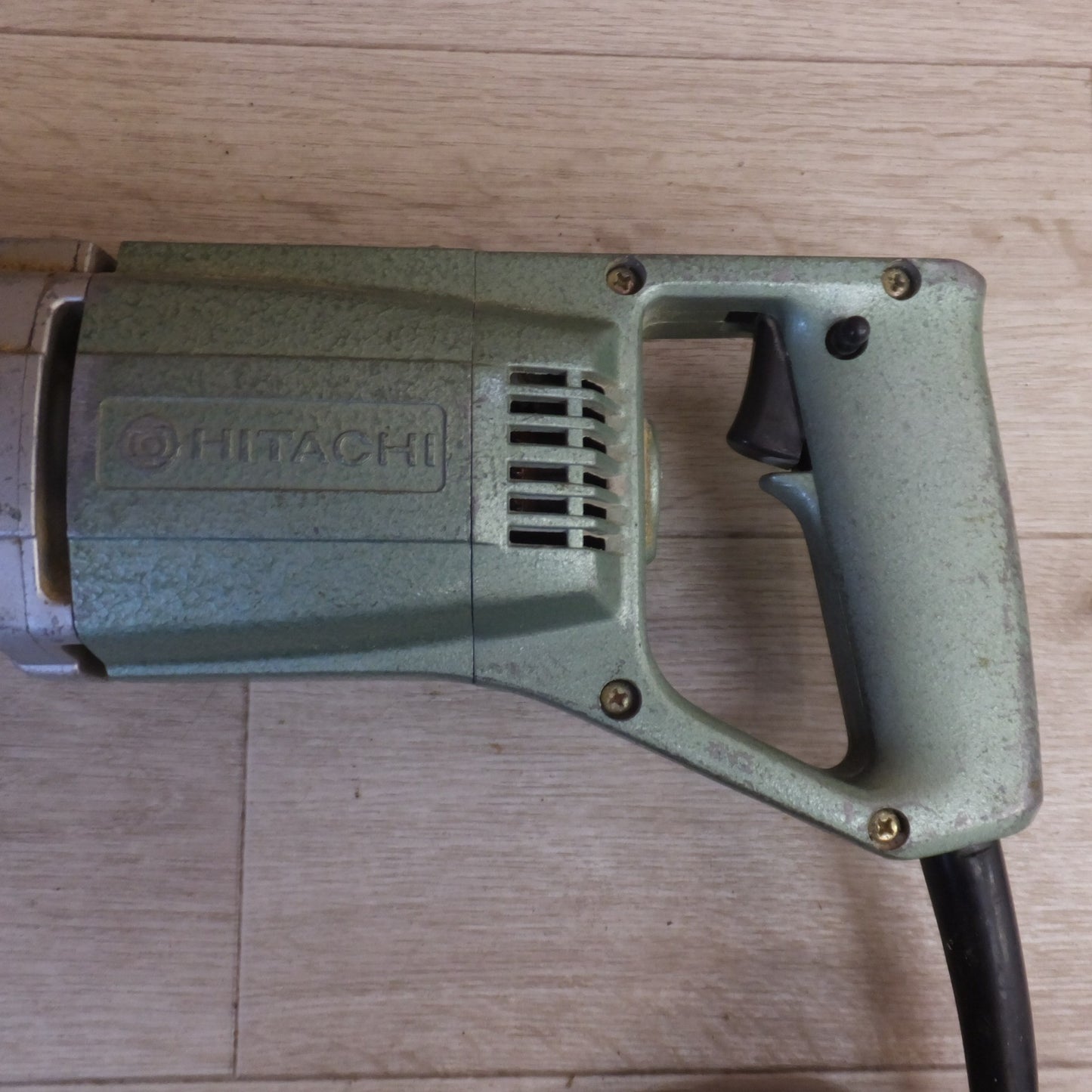[送料無料] ★日立 HITACHI 19mm 振動ドリル V-19　100V 50/60Hz 570W 6A 1100rpm★