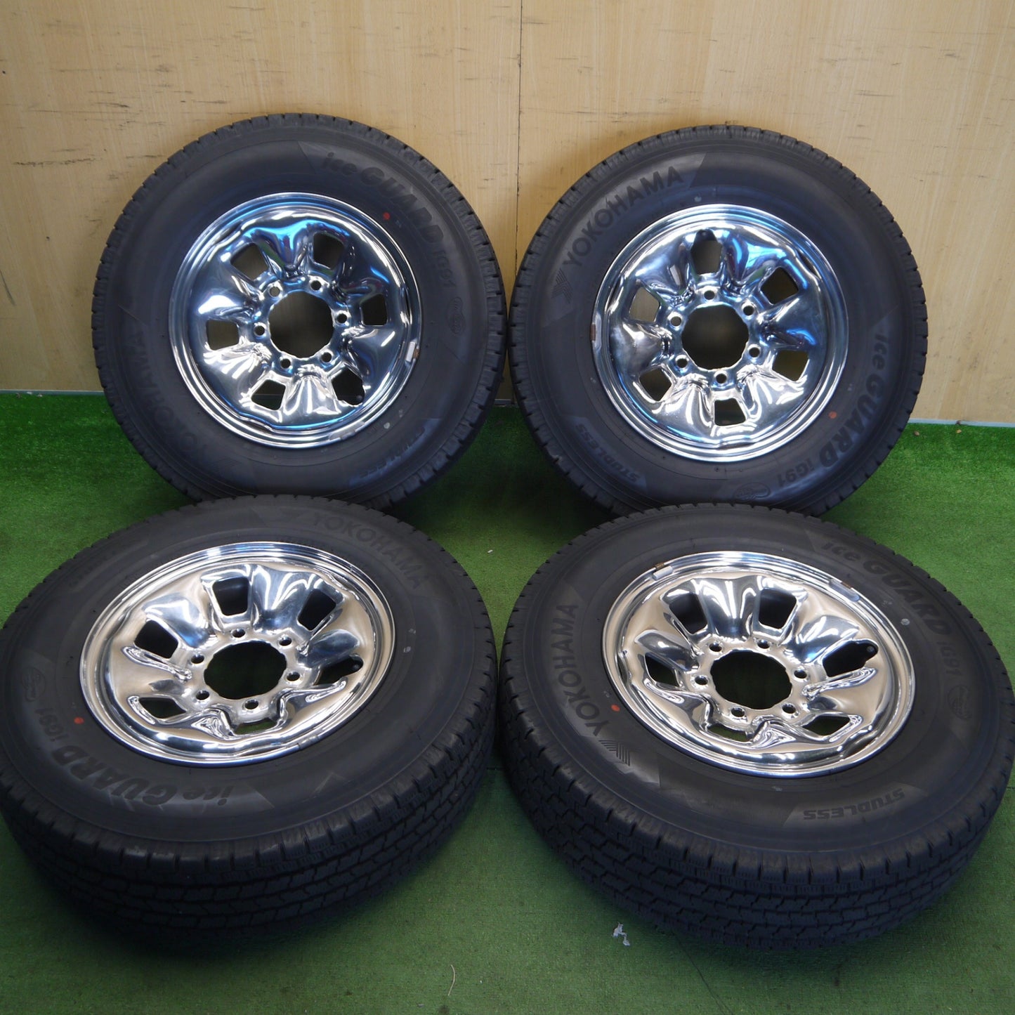 バリ溝！8.5分★トヨタ 100系 ハイエース 純正 メッキ 195/80R15 107/105L スタッドレス ヨコハマ アイスガード iG91 15インチ PCD139.7/6H★6060804Hス