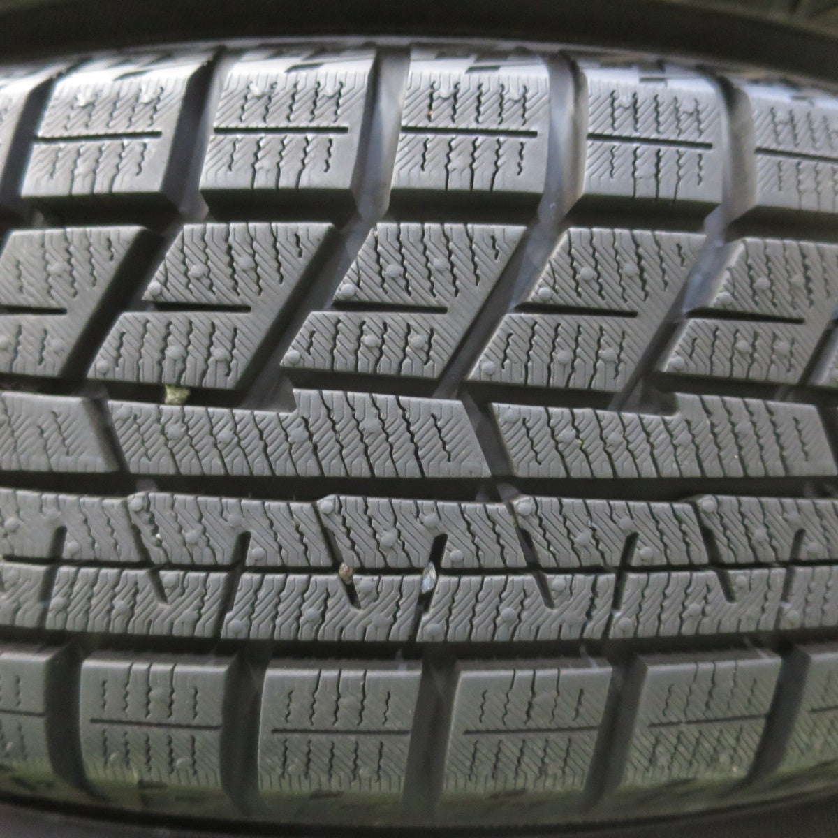 バリ溝！24年！ほぼ10分★スタッドレス 155/65R14 ヨコハマ アイスガード iG60 ZELERNA 14インチ PCD100/4H★5090905イス