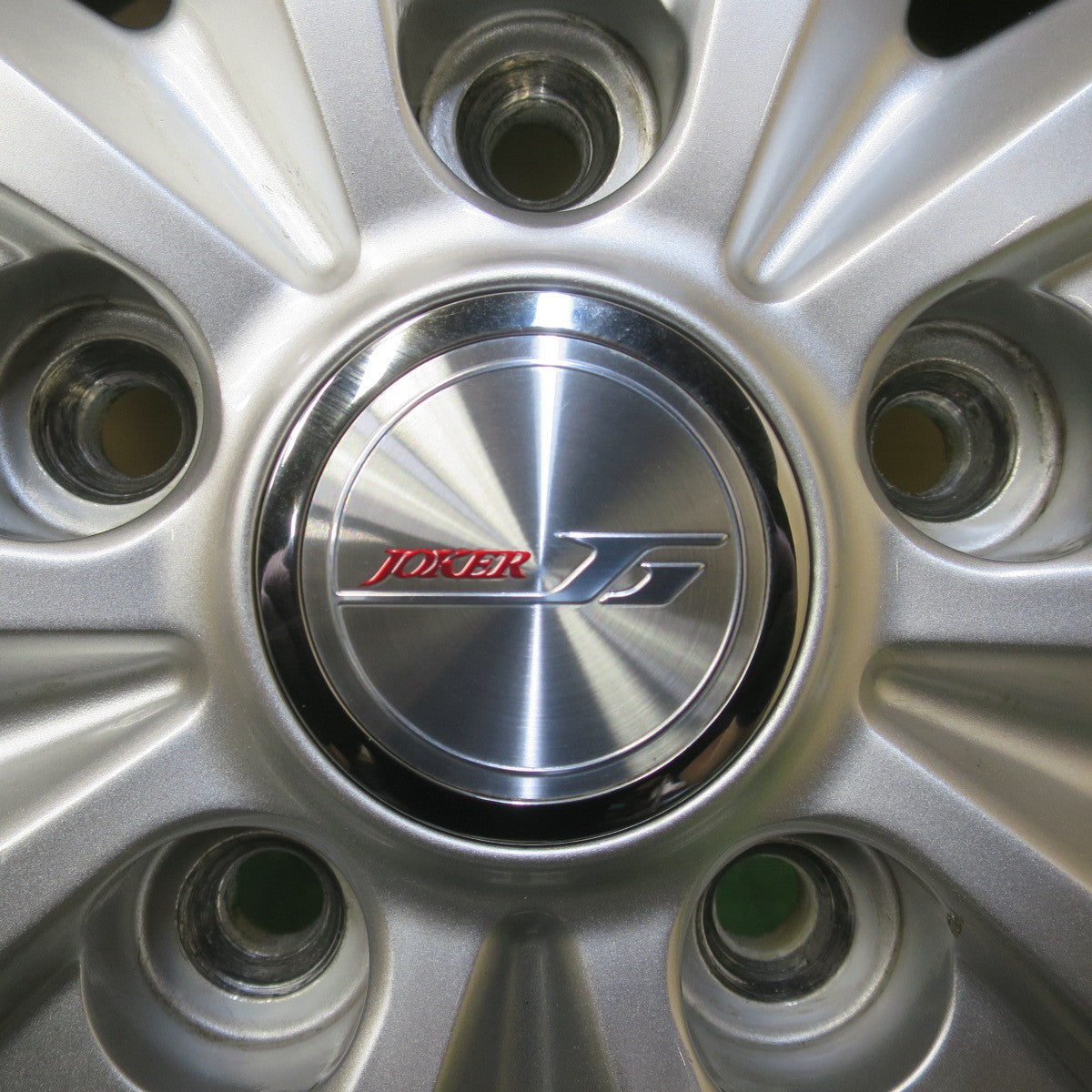 バリ溝！22年！キレイ！9分★スタッドレス 185/65R15 ダンロップ ウインターマックス WM02 JOKER ジョーカー 15インチ PCD114.3/5H★6041702イス