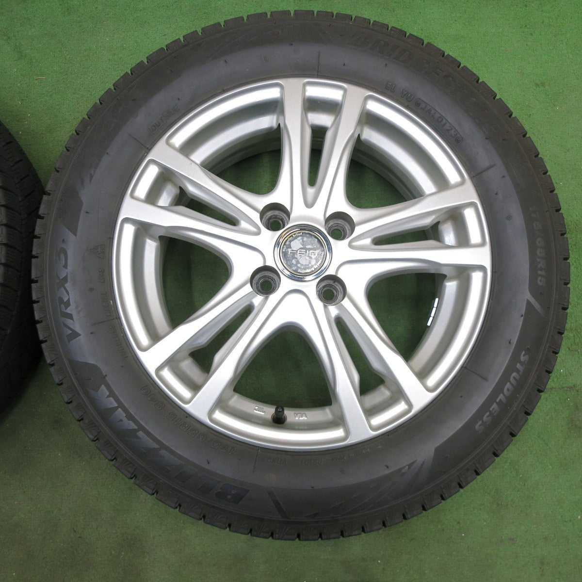 バリ溝！23年！9分★スタッドレス 175/65R15 ブリヂストン ブリザック VRX3 FEID フェイド 15インチ PCD100/4H★6012605ナス