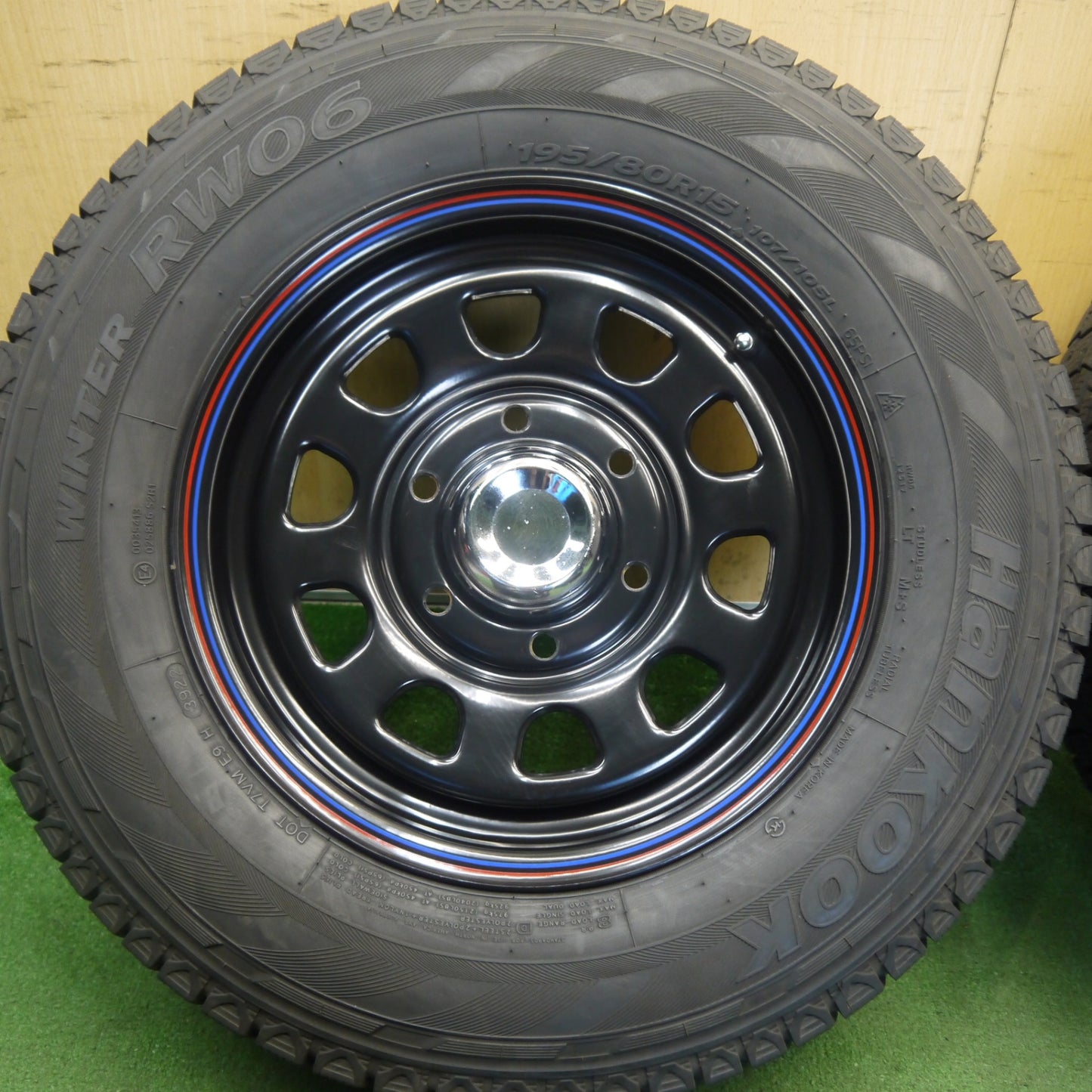 バリ溝！22年！キレイ！9.5分★スタッドレス 195/80R15 107/105L ハンコック ウインター RW06 DAYTONA デイトナ スチール 15インチ PCD139.7/6H★6060302Hス