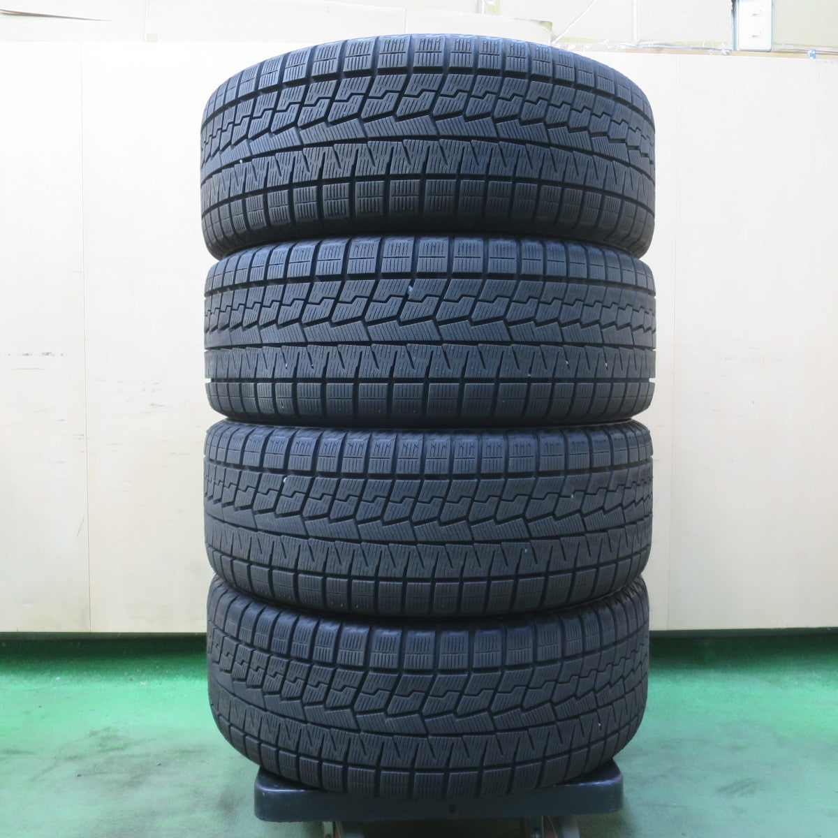 バリ溝！24年！キレイ！ほぼ10分★ワーゲン 等 EUROAXIS CROSSedge 225/45R17 スタッドレス ヨコハマ アイスガード iG70 ユーロアクシス クロスエッジ 17インチ PCD112/5H★6031106イス