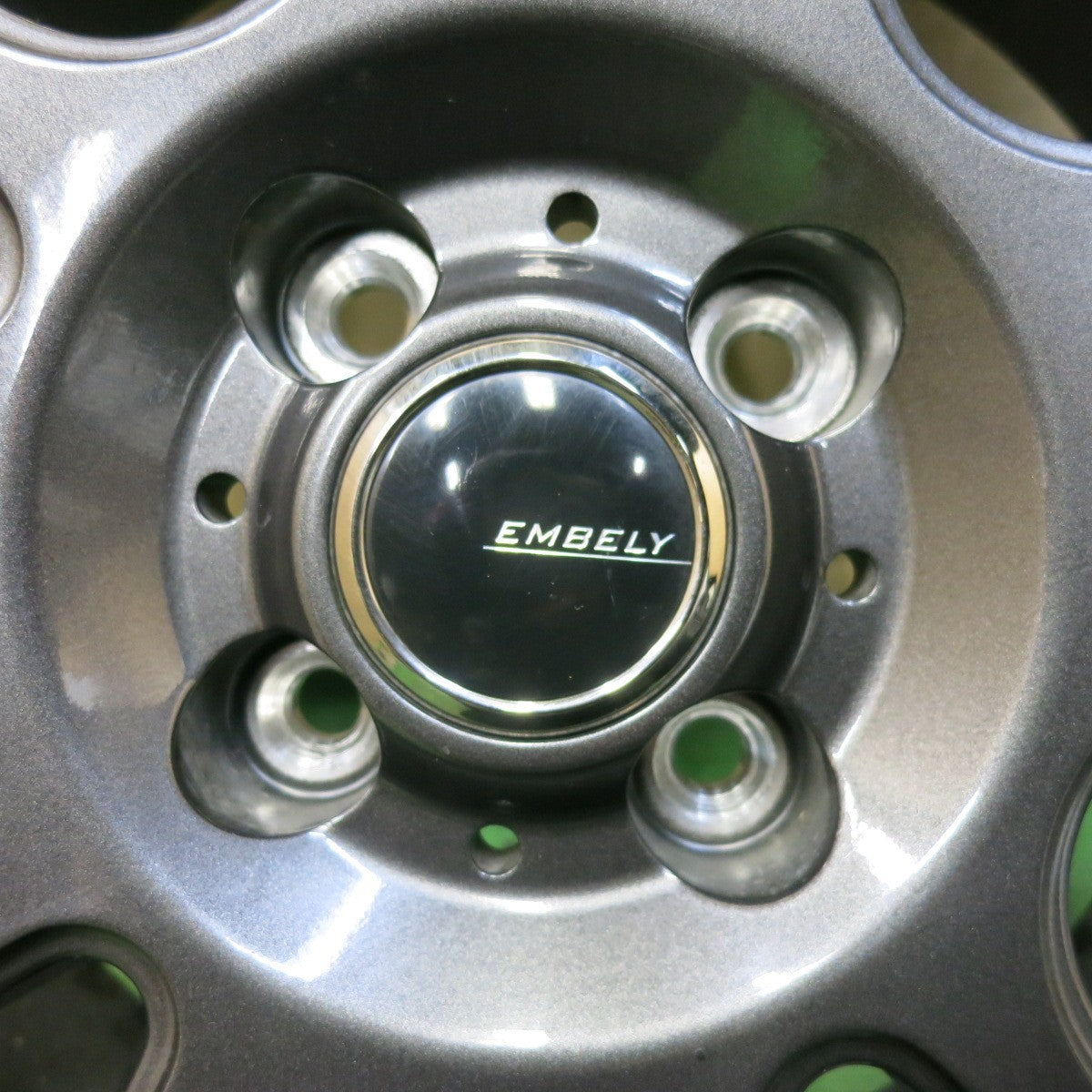 バリ溝！23年！キレイ！ほぼ10分★スタッドレス 195/65R16 グッドイヤー アイスナビ7 EMBELY 16インチ PCD100/4H★5082303SKス