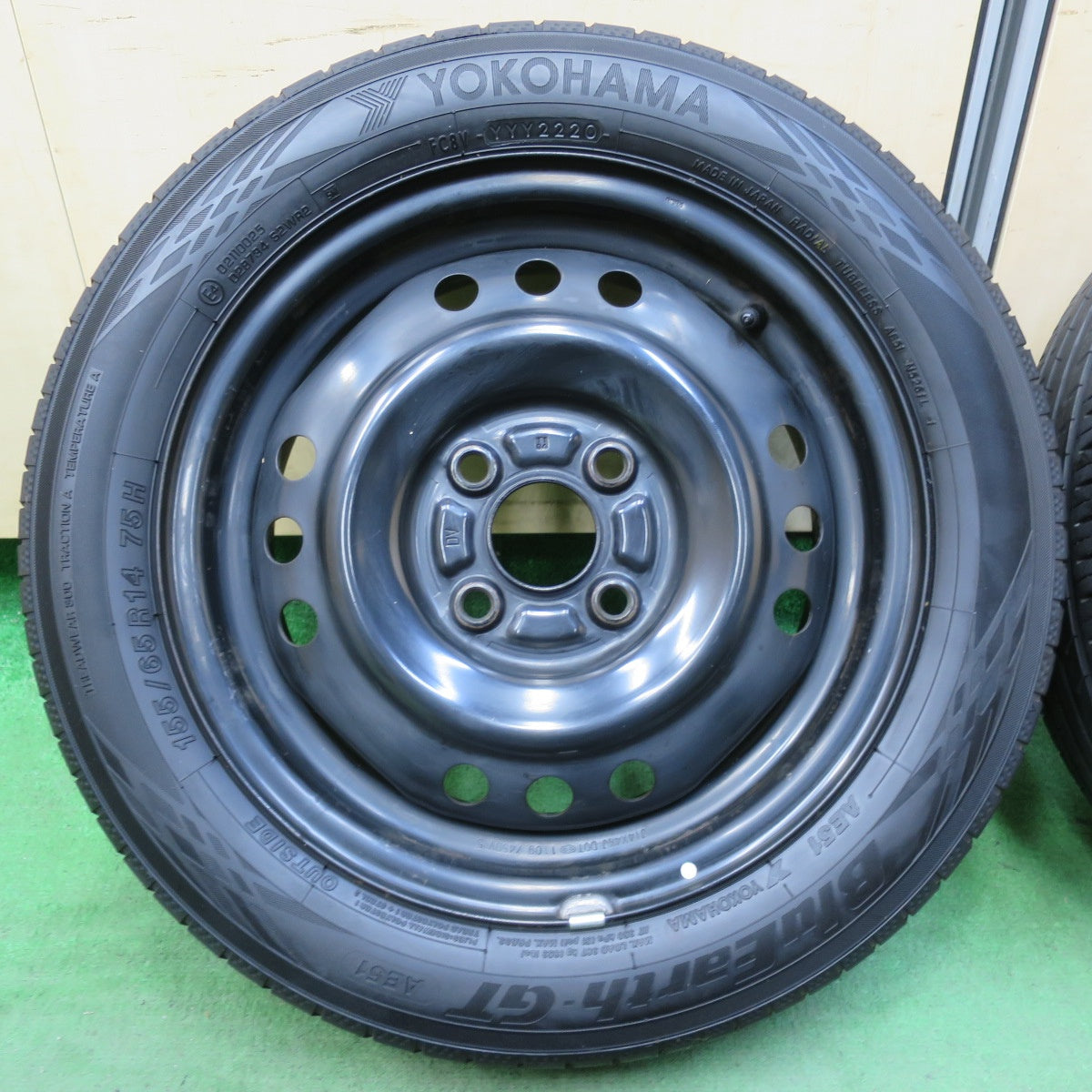 バリ溝！キレイ！9分★155/65R14 ヨコハマ BluEarth-GT AE51 スチール ホイール ブルーアース 14インチ PCD100/4H★5050213イノ