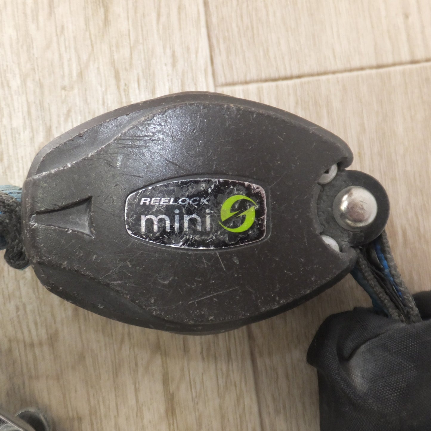 [送料無料] ★サンコー タイタン TITAN 小型軽量巻取式ランヤード リーロックミニ REELOCK mini mini-001　使用可能質量 100kg/130kg★