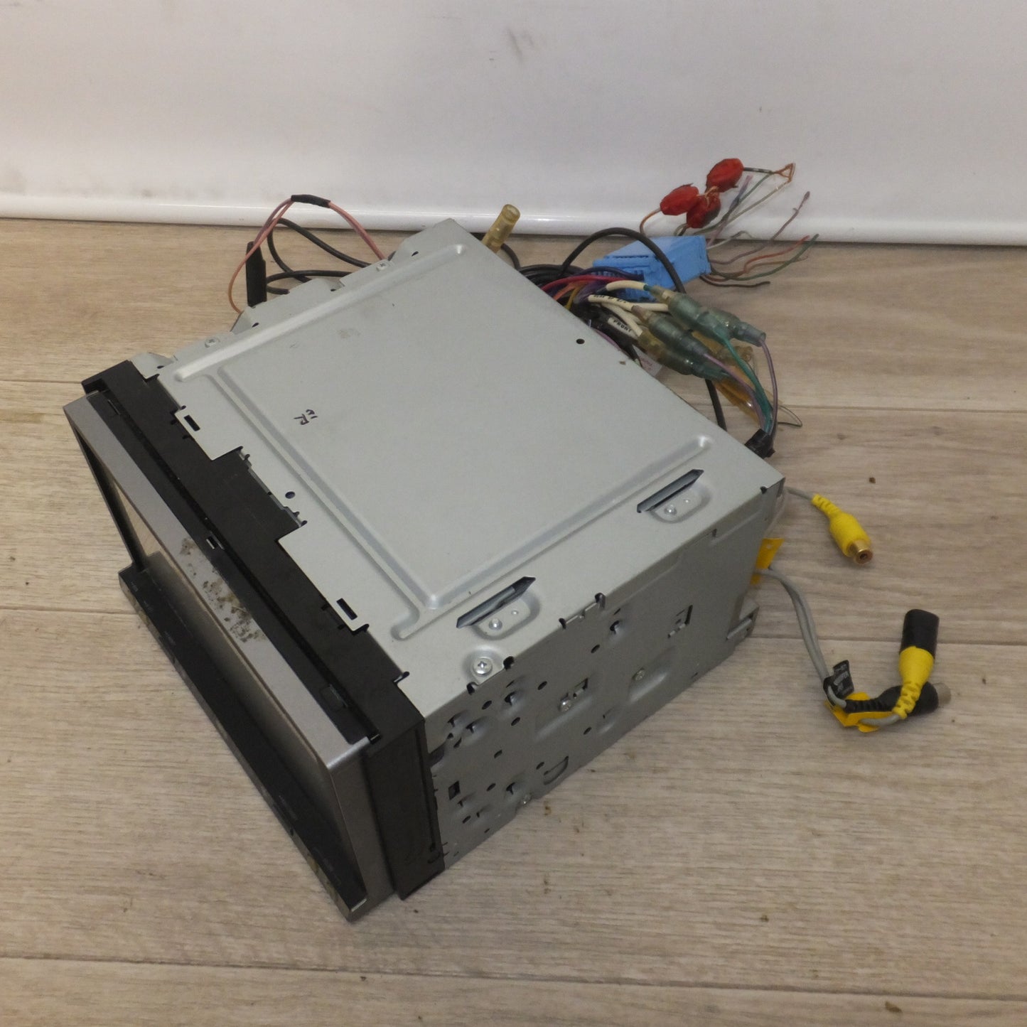 [送料無料] 現状品★カロッツェリア carrozzeria カーナビ 楽ナビ 2Dメインユニットタイプ AVIC-MRZ099[15]★