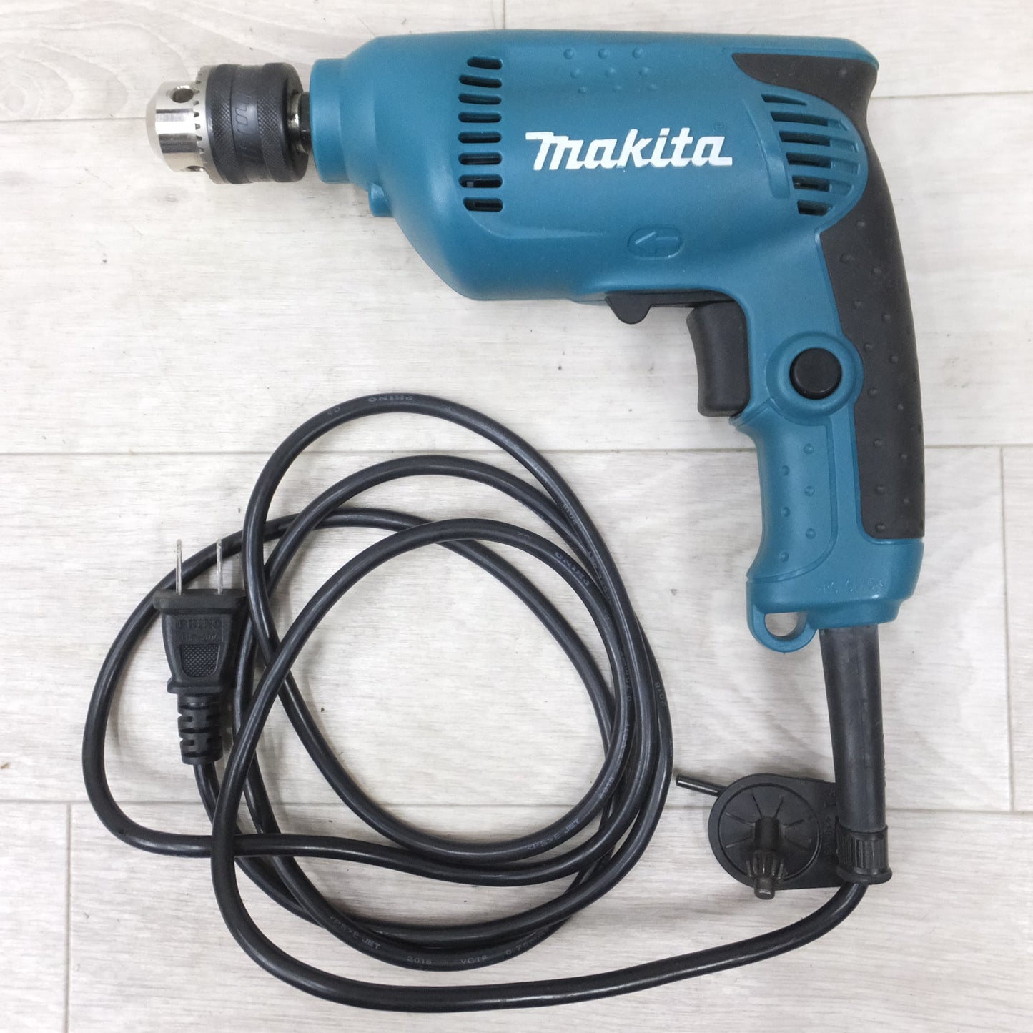 [送料無料] ◆マキタ 10mm 無段変速 ドリル 100V 6412 電気ドリル 鉄工 金属加工 木工 穴あけ 電動 工具◆