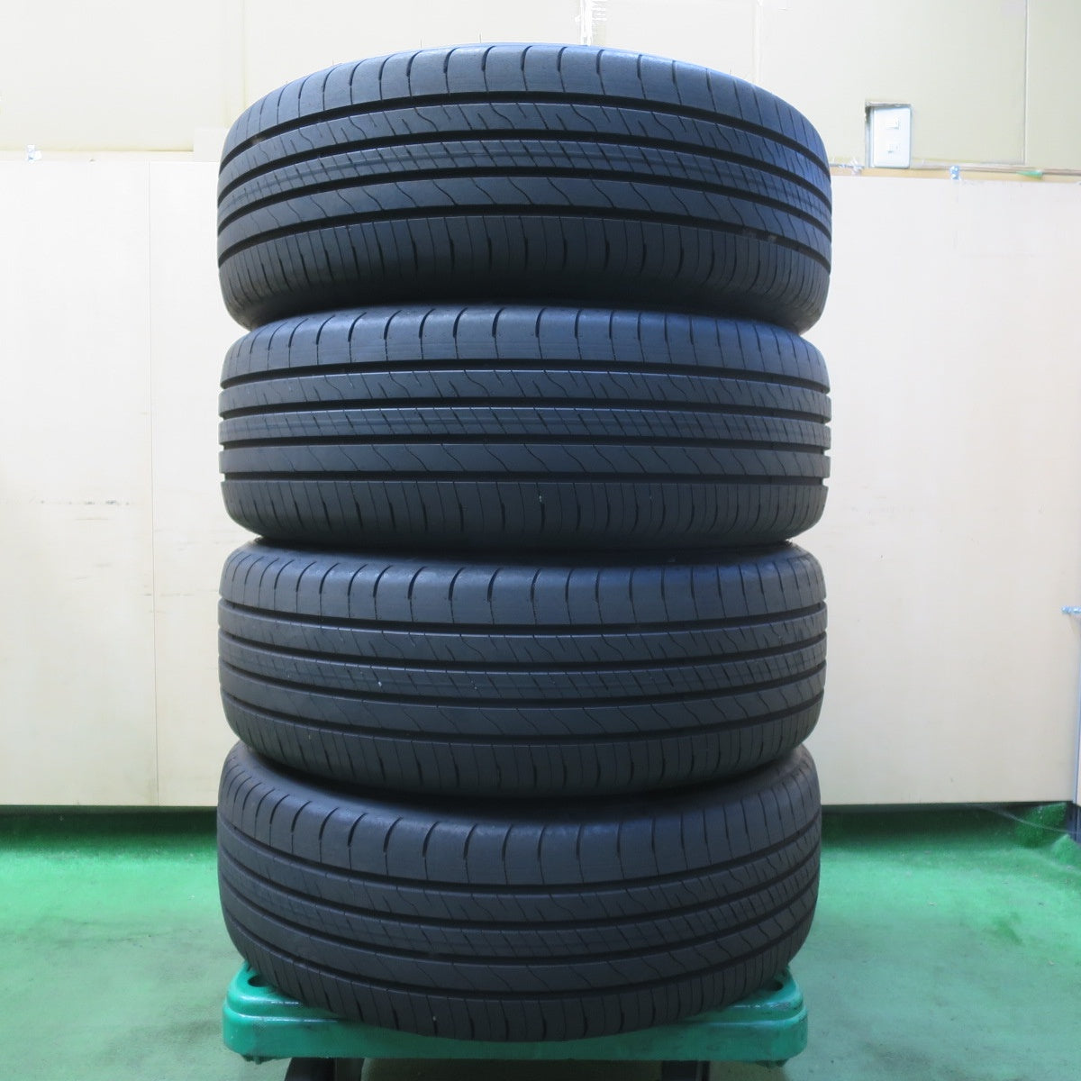 新車外し！22年★シトロエン DS3 クロスバック 純正 215/55R18 グッドイヤー EfficientGrip Performance2 18インチ PCD108/4H★5072806イノ