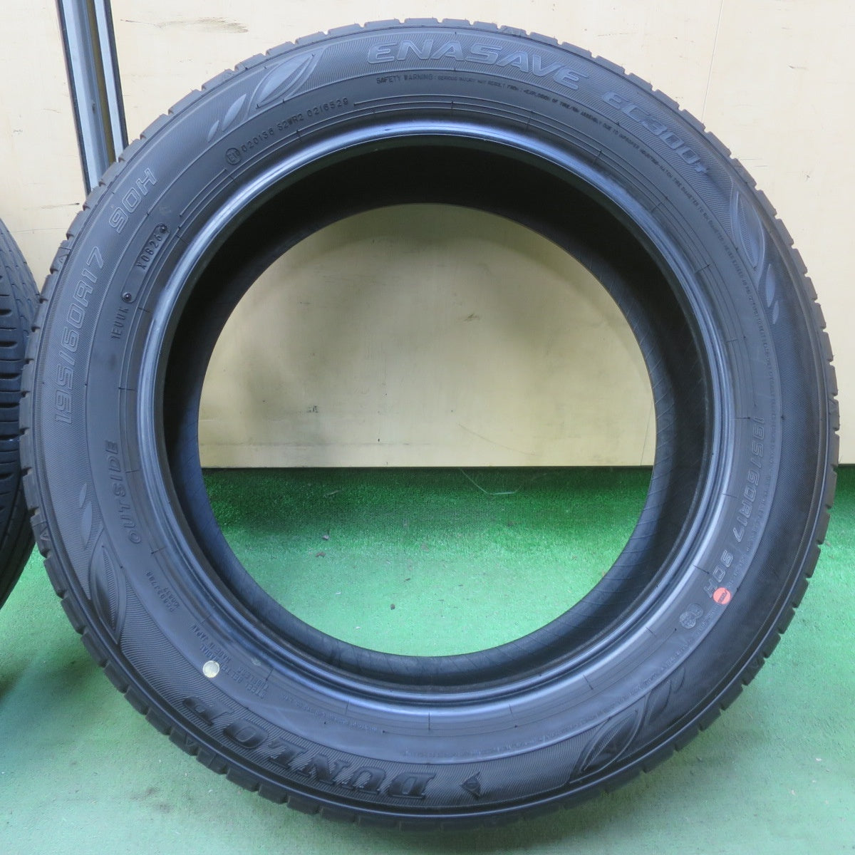 バリ溝！26年！ほぼ10分◎195/60R17 ダンロップ エナセーブ EC300+ タイヤ 17インチ ライズ ロッキー 等◎6083118イノタ