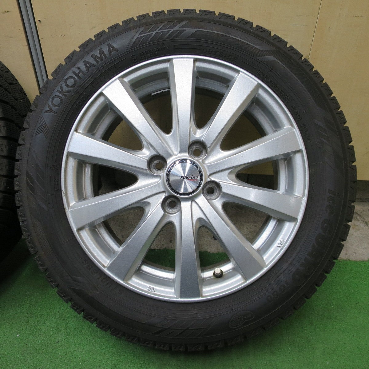 バリ溝！22年！キレイ！9.5分◎スタッドレス 185/60R15 ヨコハマ アイスガード iG60 ravrion RS01 ラブリオン 15インチ PCD100/4H◎6091801NGス