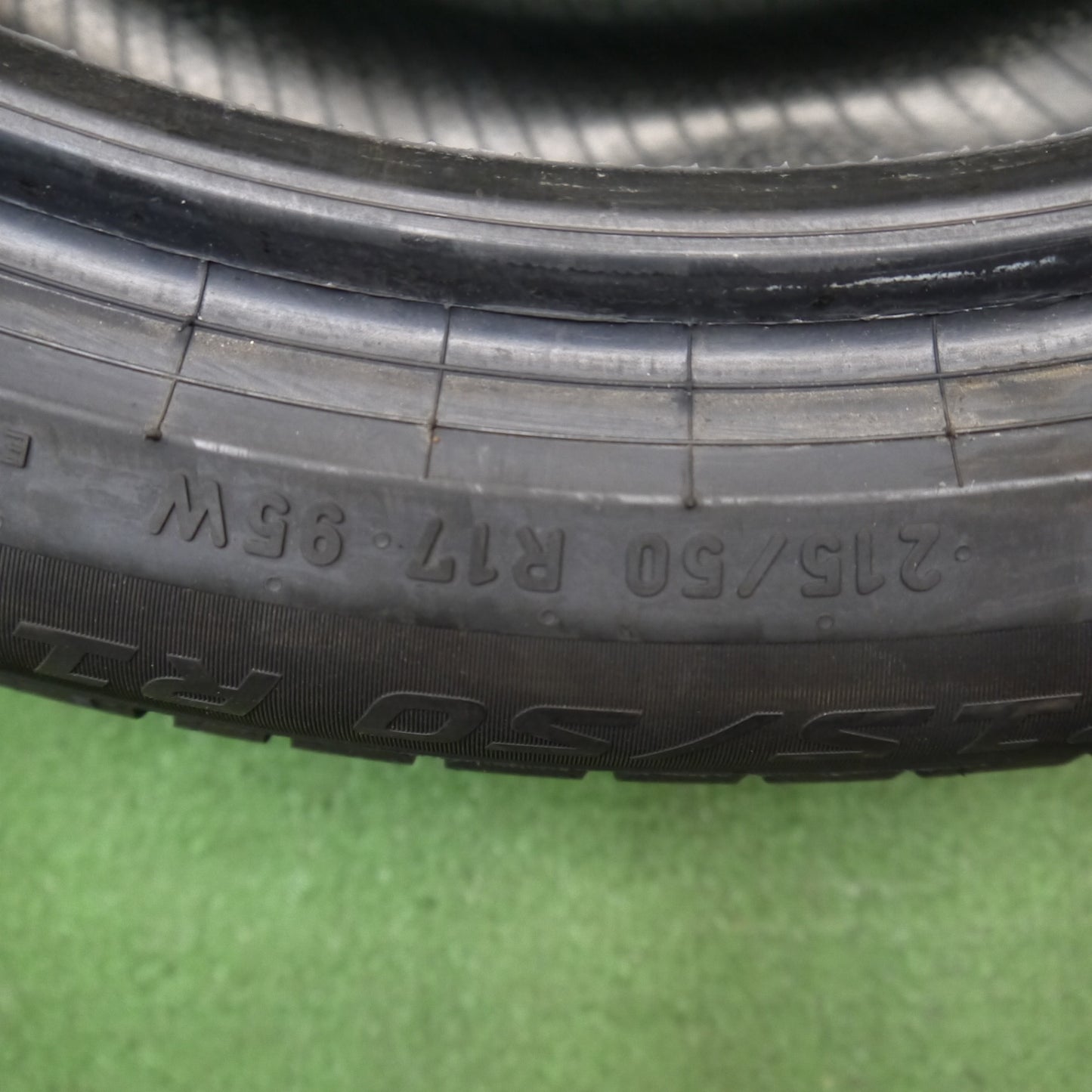 ほぼ未使用！24年！1本★215/50R17 ピレリ Cinturato ROSSO タイヤ 17インチ プリウスα レヴォーグ エクシーガ 等★5060912Hノタ