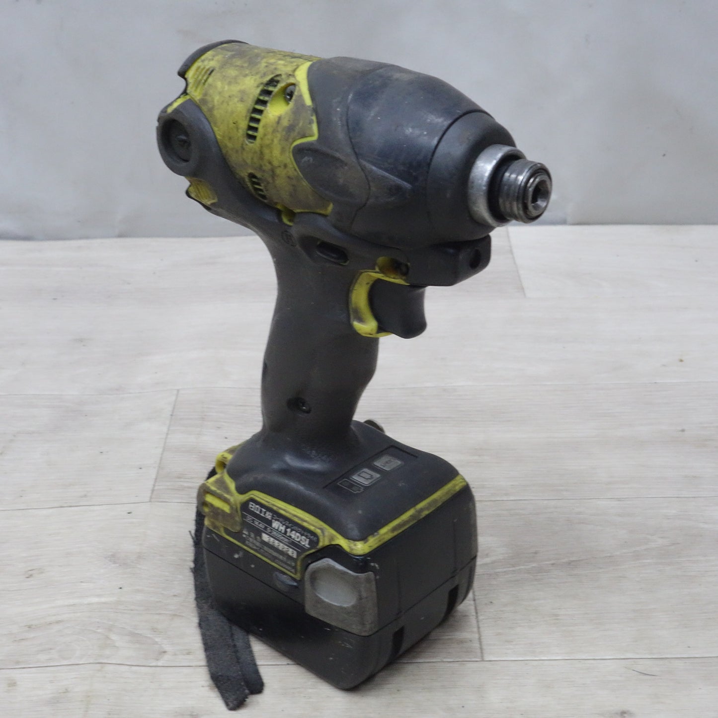 [送料無料] ◆日立 コードレス インパクトドライバ WH14DSL 電動 工具 14.4V 充電器 UC14YSL バッテリー BSL1430 HITACHI 黄色 ジャンク品◆