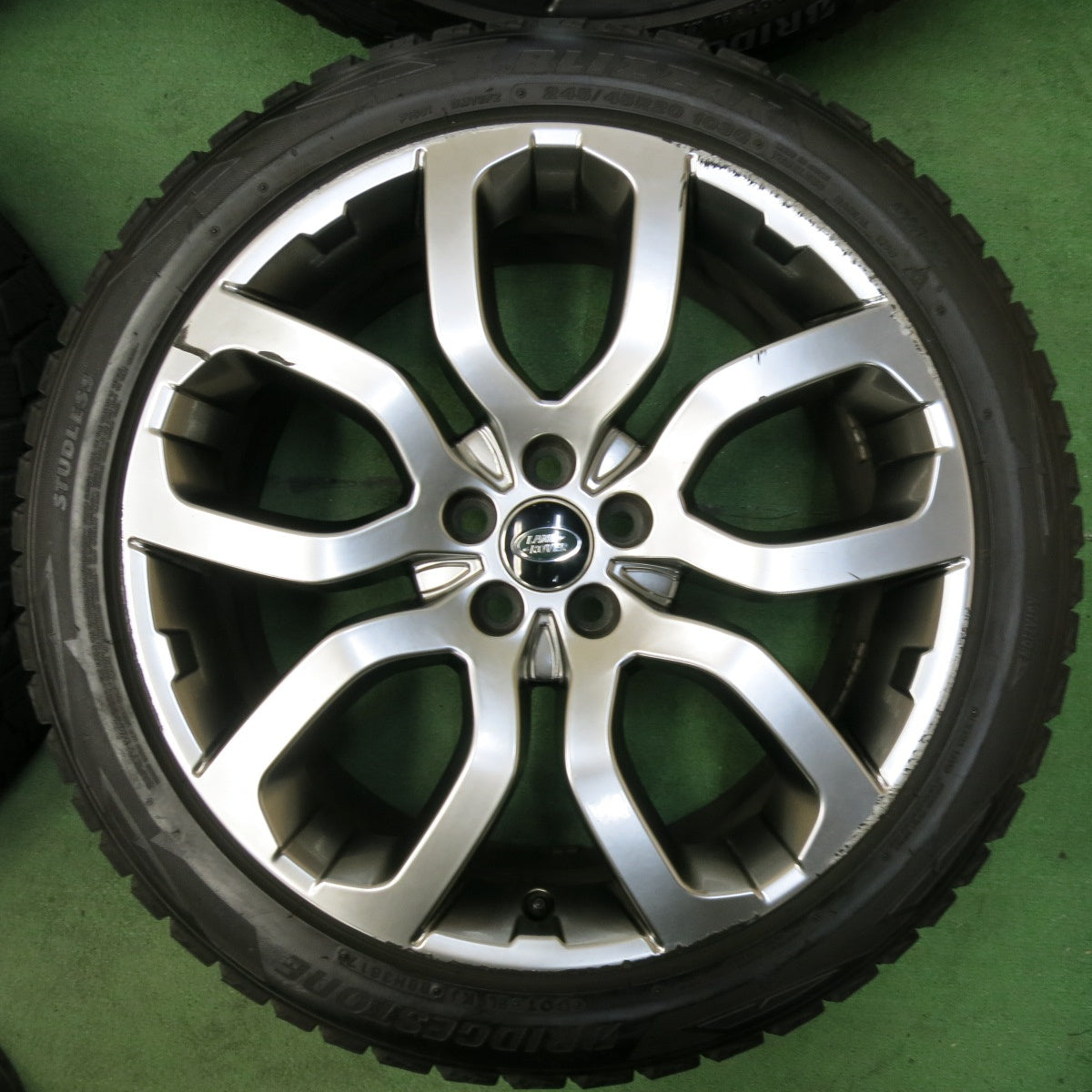 [送料無料] 4本価格★ランドローバー レンジローバー イヴォーク 純正 245/45R20 スタッドレス ブリヂストン ブリザック DM-V2 20インチ PCD108/5H★4120405SYス