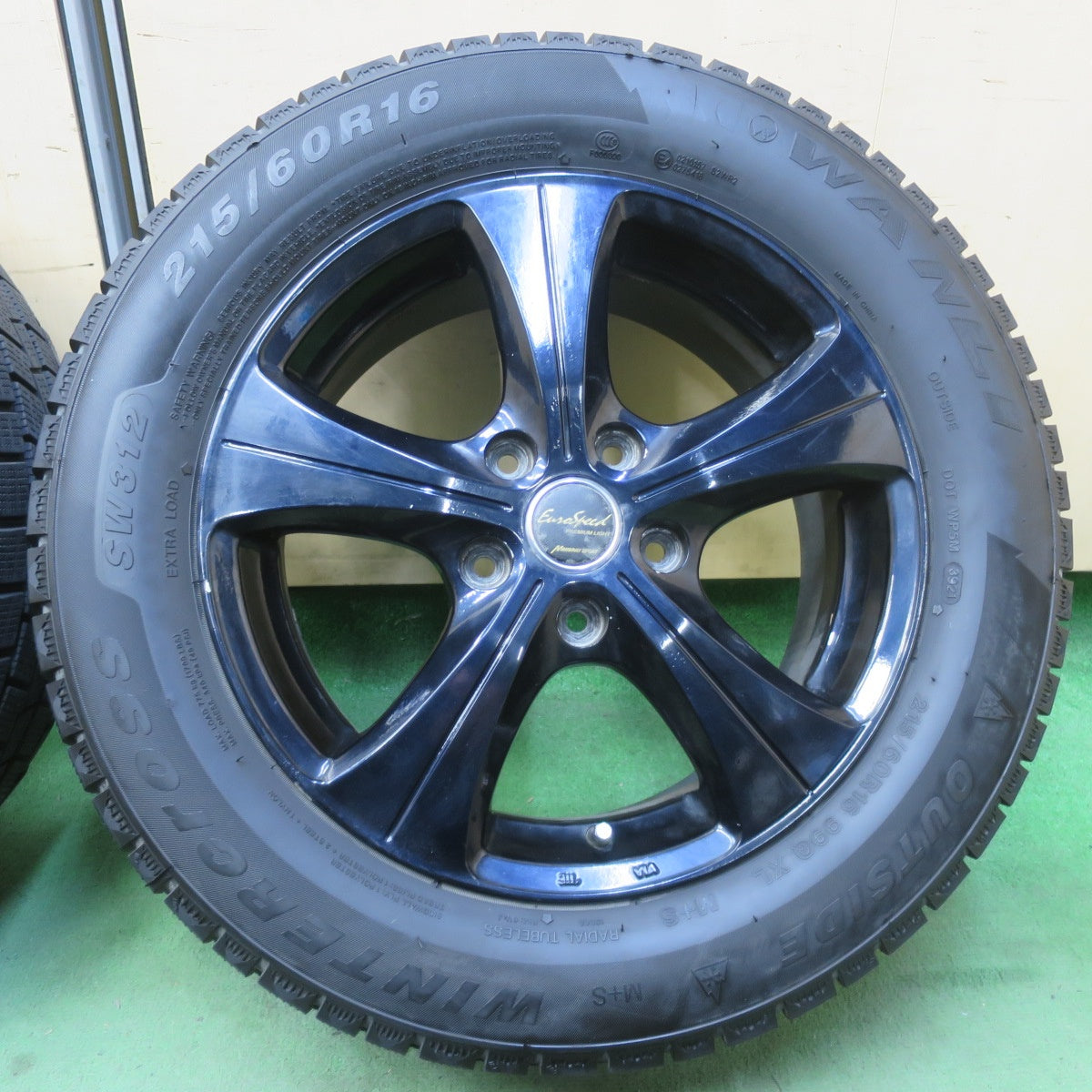 バリ溝！9分★スタッドレス 215/60R16 ワンリ WINTERCross SW312 EuroSpeed MANARAY SPORT ユーロスピード 16インチ PCD114.3/5H★6022307イス