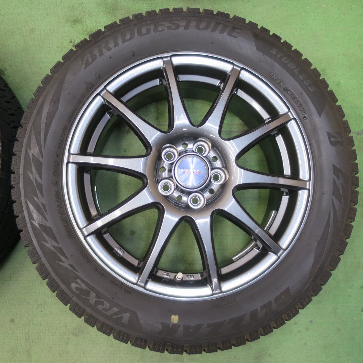 バリ溝！22年！キレイ！9.5分★インプレッサ 等 205/55R16 スタッドレス ブリヂストン ブリザック VRX2 VELVA CHARGE ヴェルヴァ チャージ 16インチ PCD100/5H★6030502イス
