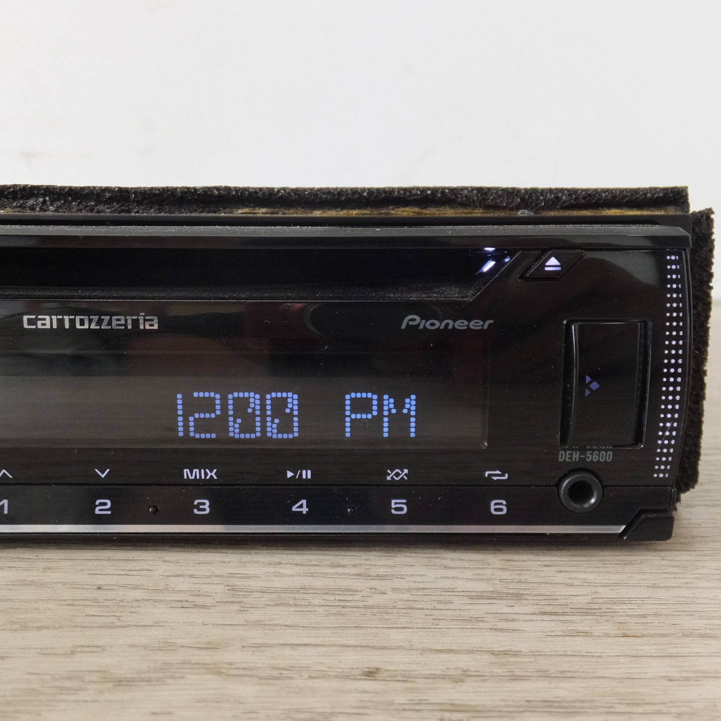 [送料無料] ★カロッツェリア carrozzeria オーディオメインユニット DEH-5600(19)★