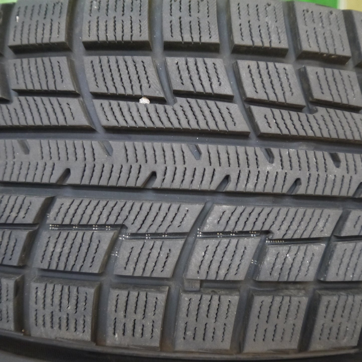 バリ溝！23年！キレイ！9.5分★プリウス 等 195/65R15 スタッドレス ヨコハマ アイスガード iG52C NIRVANA ニルバーナ ニルヴァーナ 15インチ PCD100/5H★5111105Hス