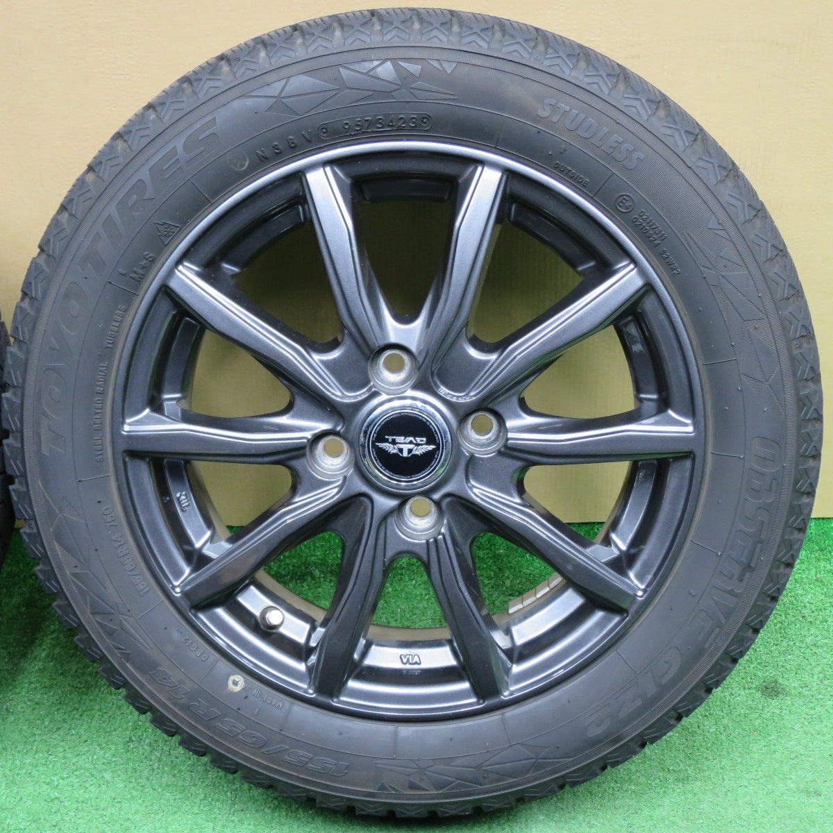 バリ溝！23年！キレイ！9分★スタッドレス 155/65R14 トーヨー オブザーブ GIZ2 TEAD テッド 14インチ PCD100/4H★6032601NKス