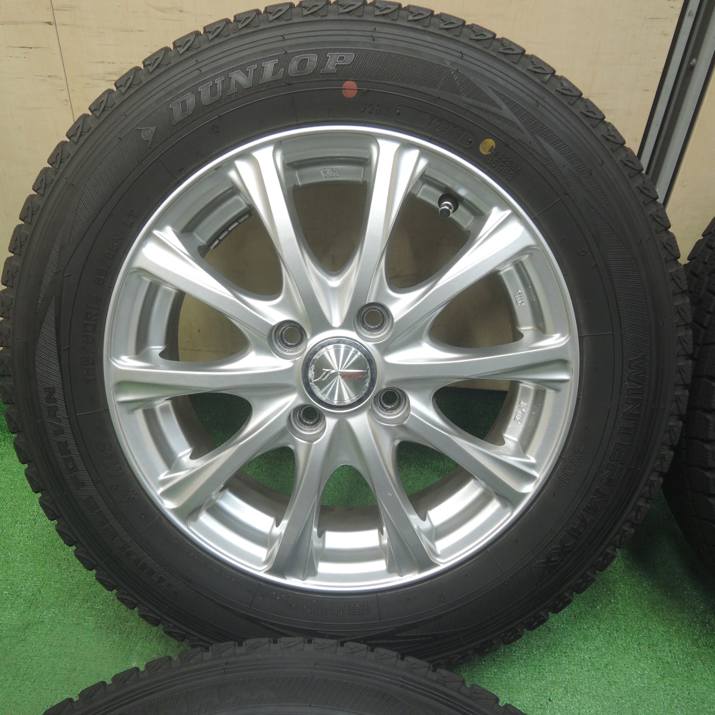*送料無料* バリ溝！キレイ！9.5分★スタッドレス 155/80R14 88/86N ダンロップ ウインターマックス SV01 JOKER ジョーカー 14インチ PCD100/4H★4032003SYス