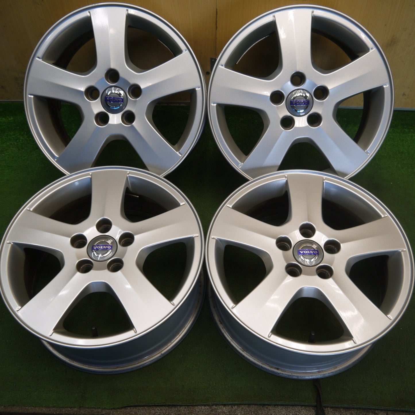 キレイ◎ボルボ V50 純正 ホイール 16インチ 16×6.5J VOLVO PCD108/5H◎6081805Hホ