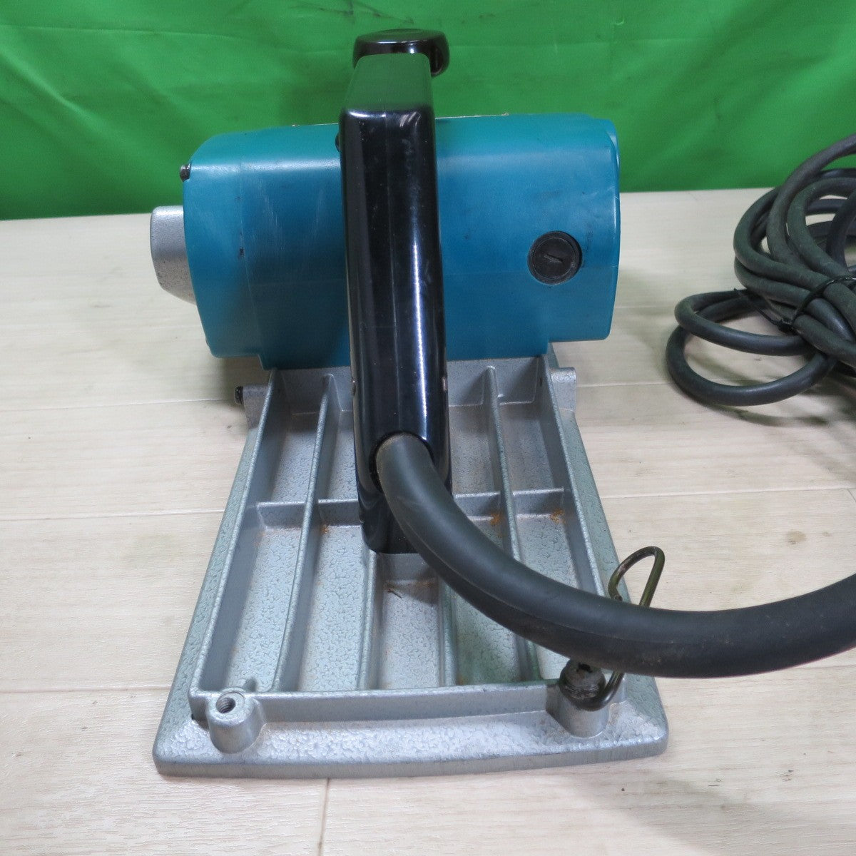 [送料無料] ☆マキタ 電気 カンナ 170mm 1806B 電動 工具 コード式 DIY 研摩 研磨 機 切削 かんな 鉋 Makita☆