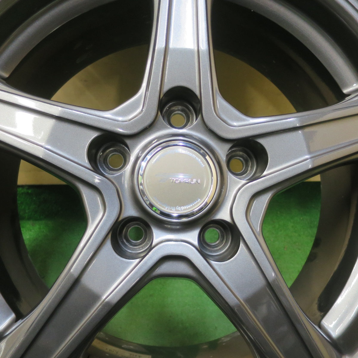 バリ溝！23年！キレイ！9.5分★スタッドレス 205/65R16 ブリヂストン アイスパートナー2 TOPRUN トップラン 16インチ PCD114.3/5H★6060908イス