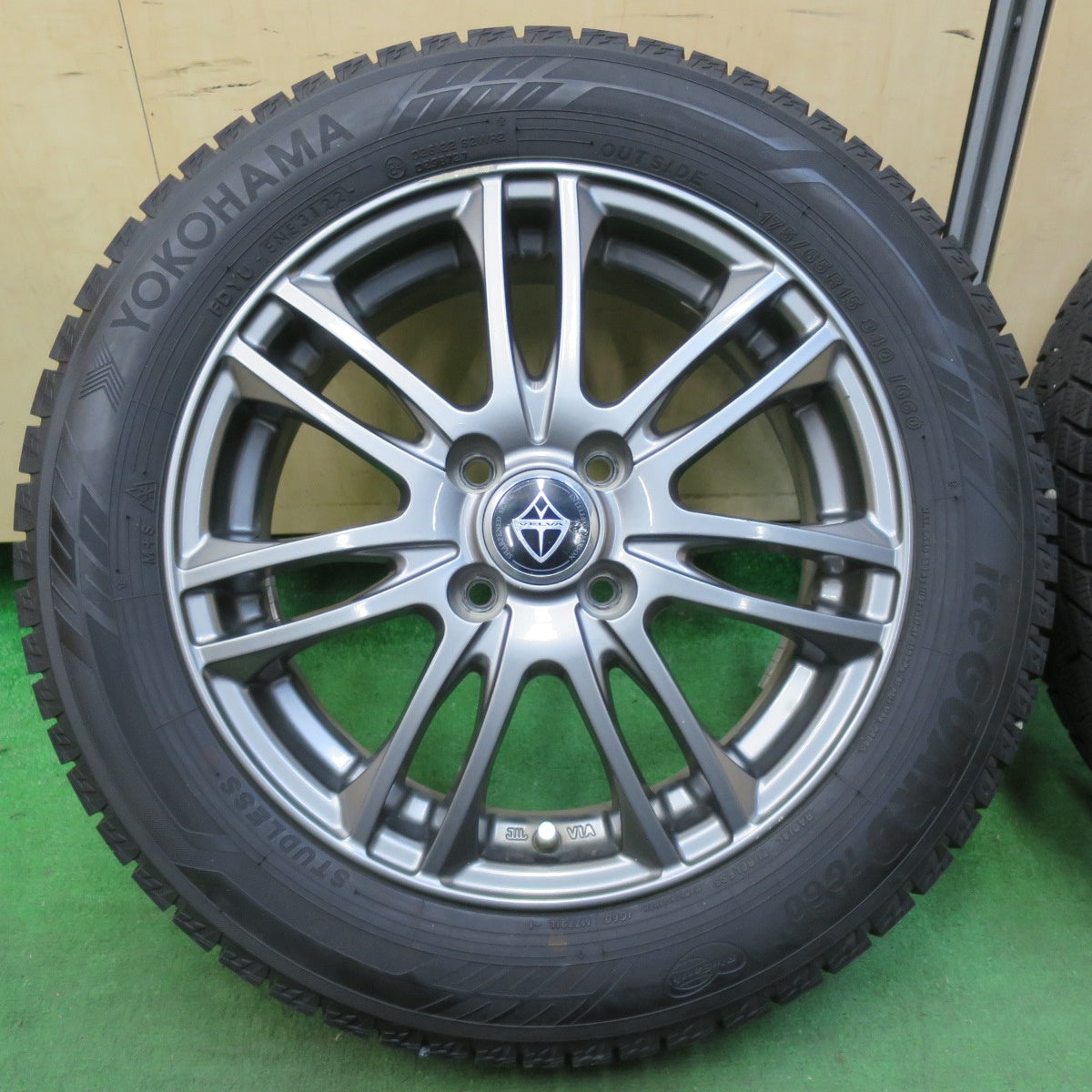 [送料無料] バリ溝！22年！9.5分★スタッドレス 175/65R15 ヨコハマ アイスガード iG60 VELVA ヴェルヴァ 15インチ PCD100/4H★4112006イス