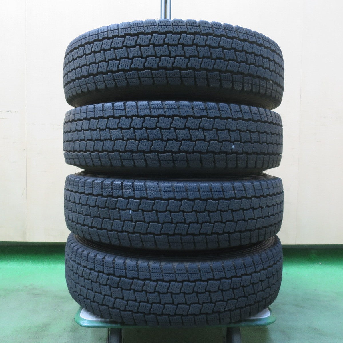 バリ溝！24年！ほぼ10分★スタッドレス 155/80R14 88/86N グッドイヤー アイスナビ CARGO CVW 社外 アルミ 14インチ PCD100/4H★6043002イス