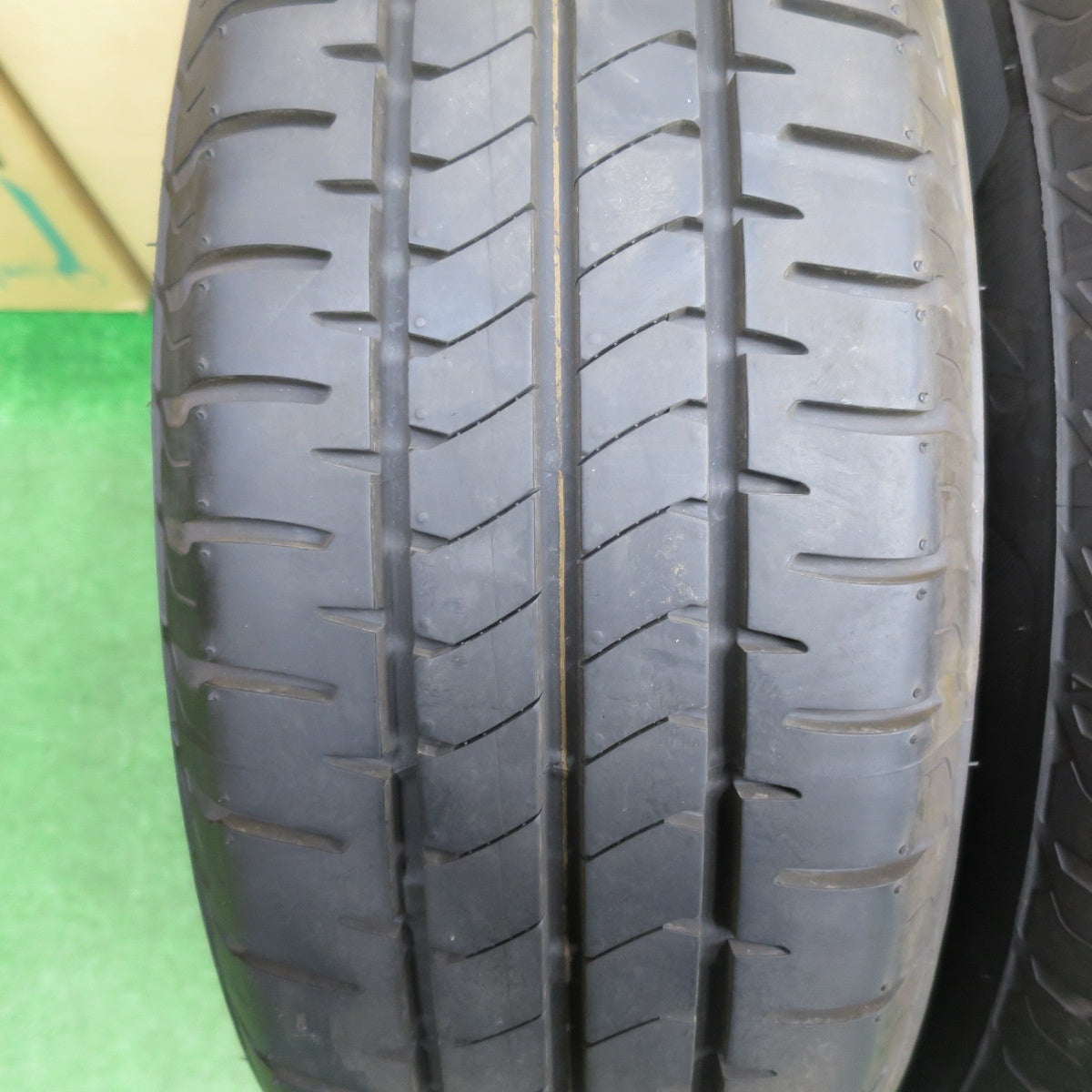 バリ溝！25年！キレイ！ほぼ10分★185/65R14 ブリヂストン NEWNO NIRVANA NV ニルバーナ ニルヴァーナ ニューノ 14インチ PCD100/4H★6031504NKノ