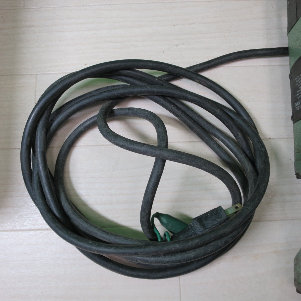 [送料無料] ☆日立工機 38mm ハンマー ドリル 1050W DH38SA ケース付き はつり ハツリ 斫り HITACHI 電動 工具☆