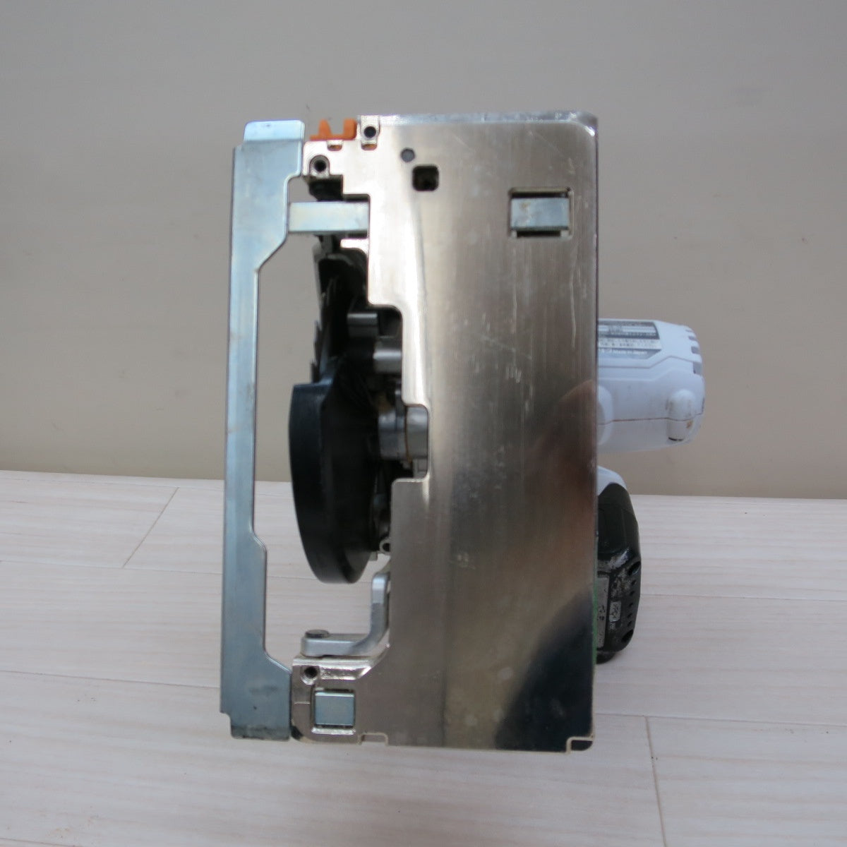 [送料無料] ☆マキタ 125mm 充電式 マルノコ HS470D 電動 工具 切断機 makita 14.4V 木工用 丸のこ 丸ノコ 丸鋸☆